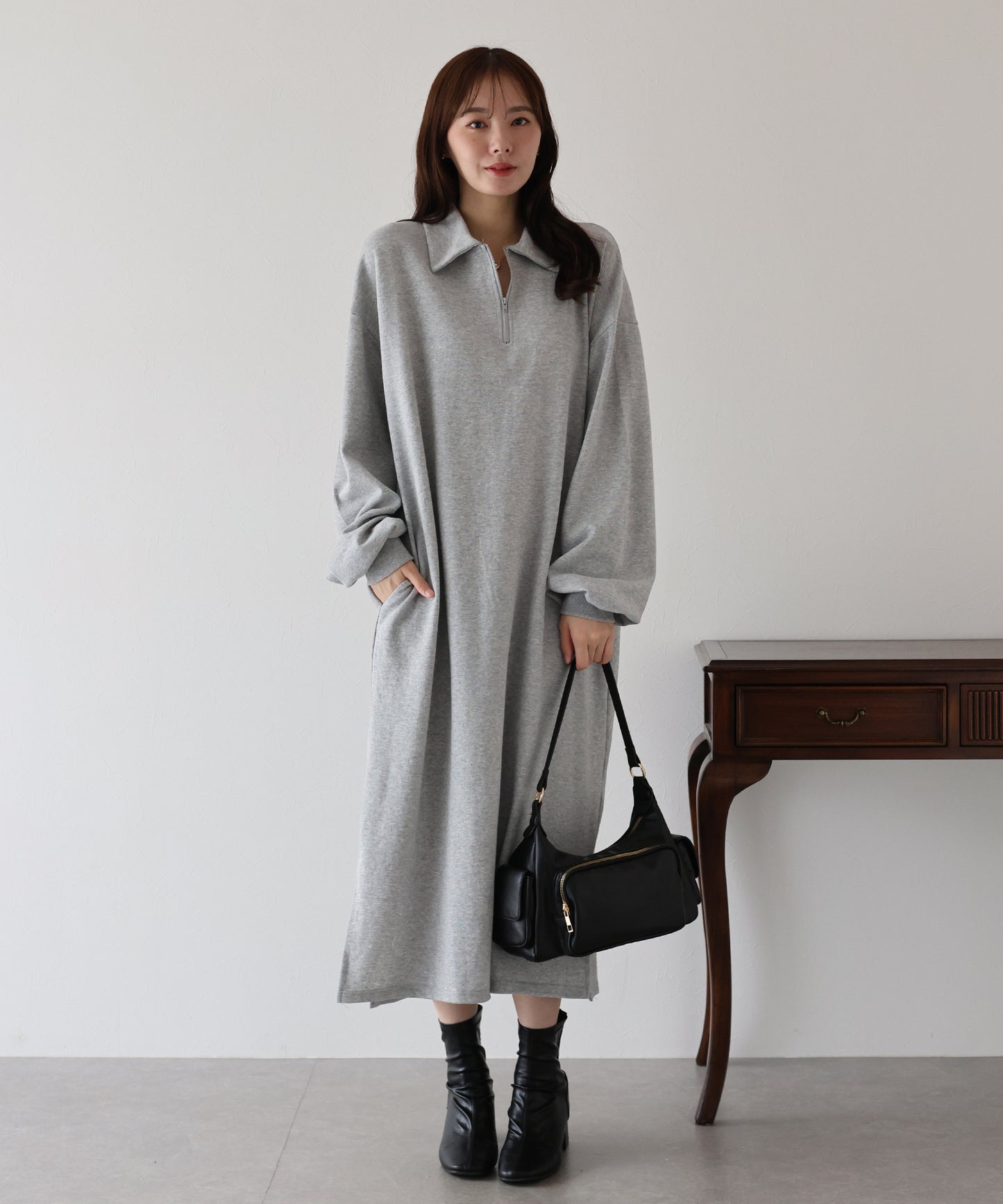 ハーフジップスウェットワンピース