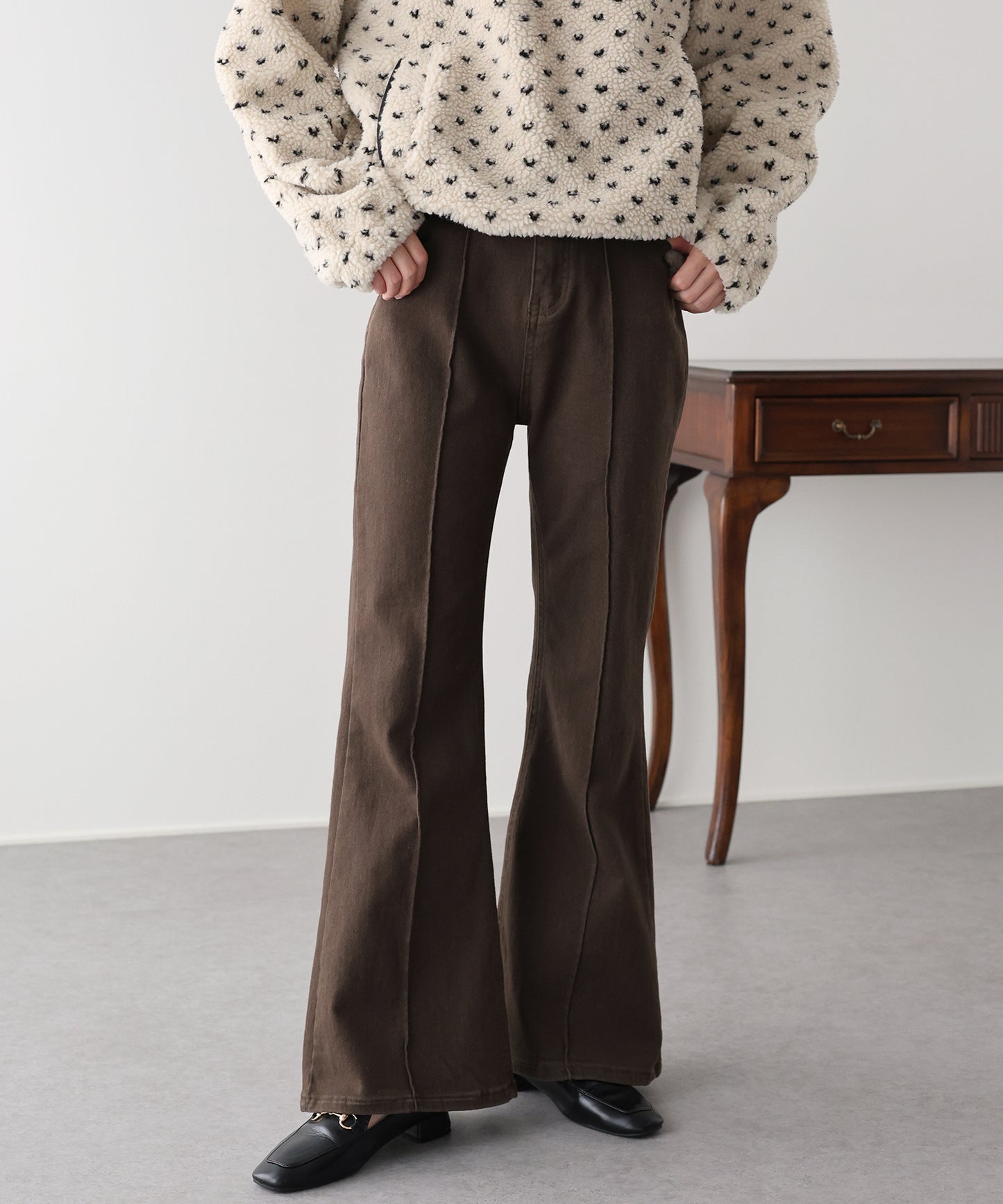 【早割5％OFF】センタープレスフレアデニム