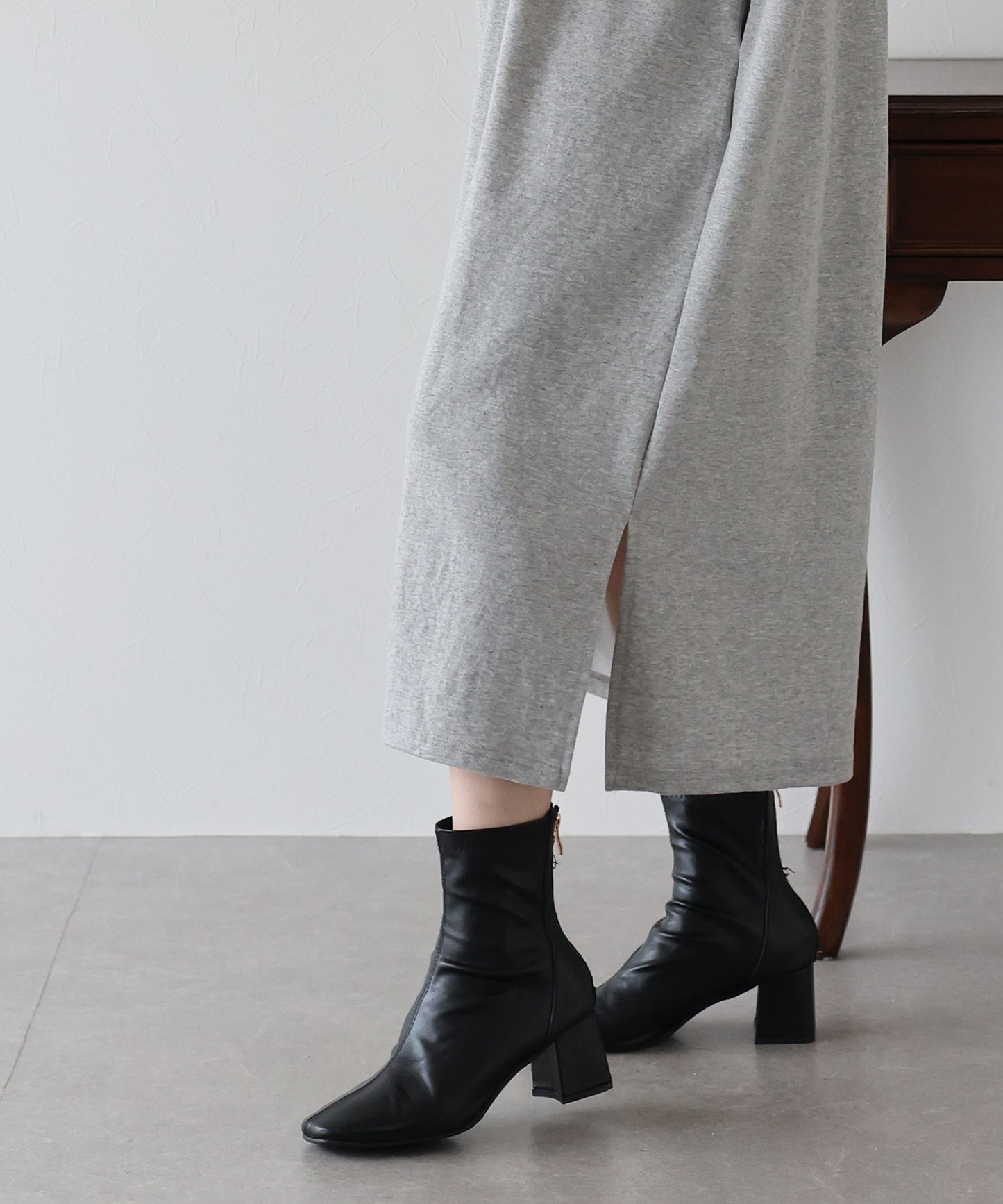 【早割5％OFF】ハーフジップスウェットワンピース