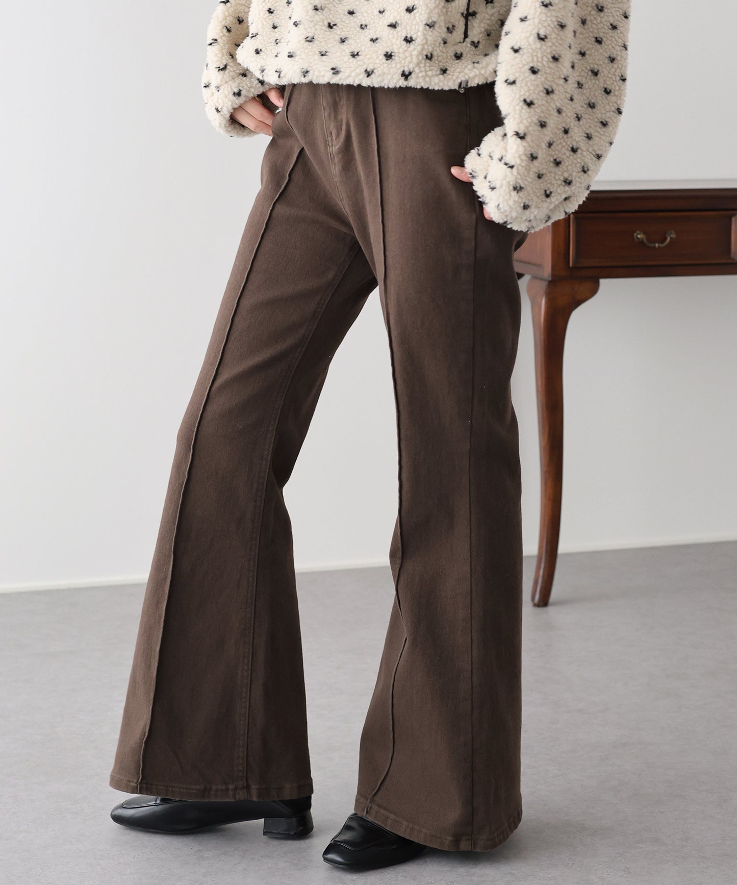 センタープレスフレアデニム