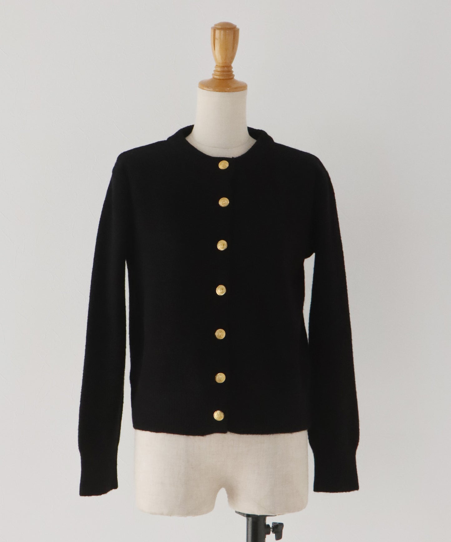 【早割5％OFF】金ボタンクルーネックカーディガン