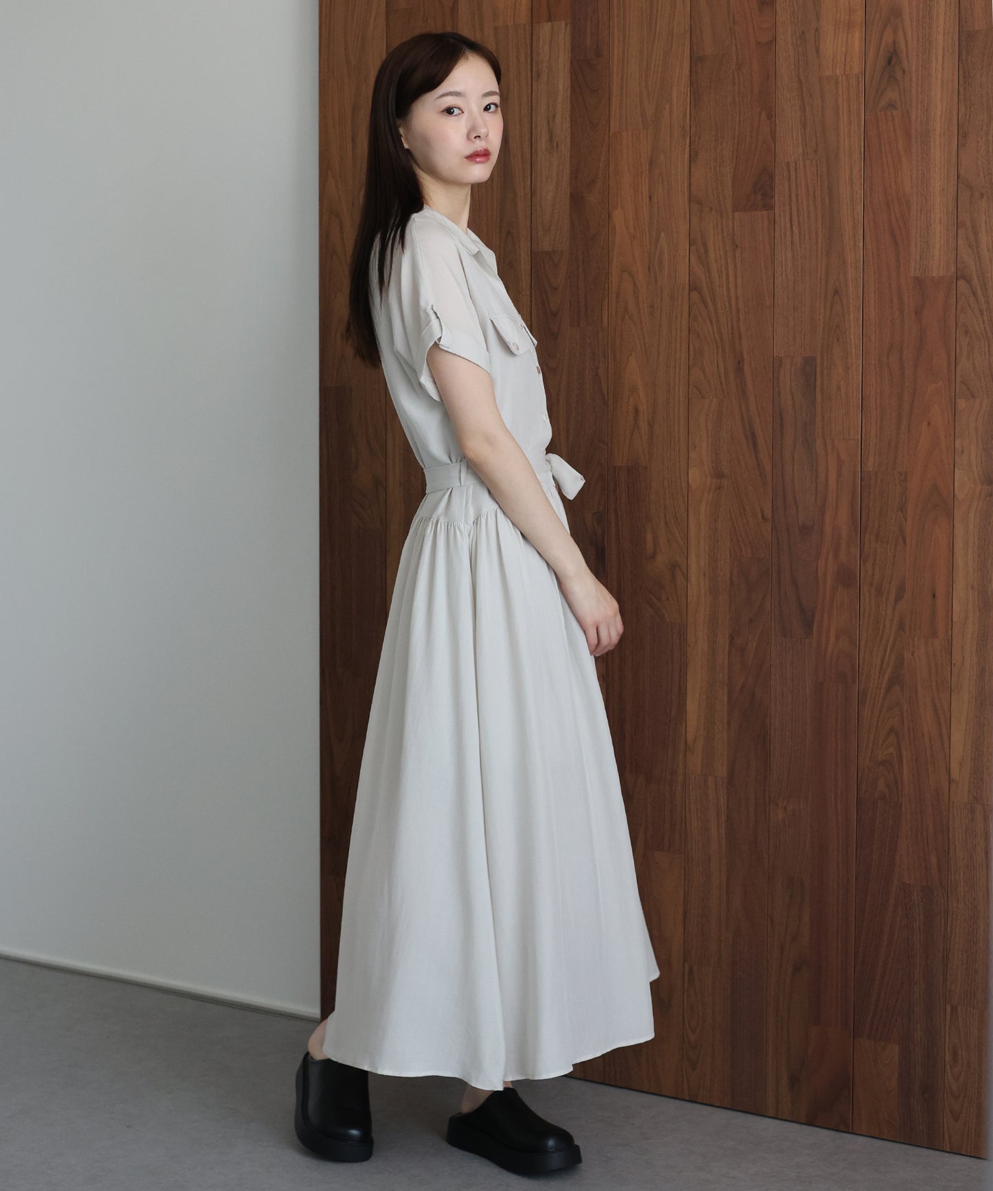 【早割5％OFF】スキッパーネックシャツワンピース