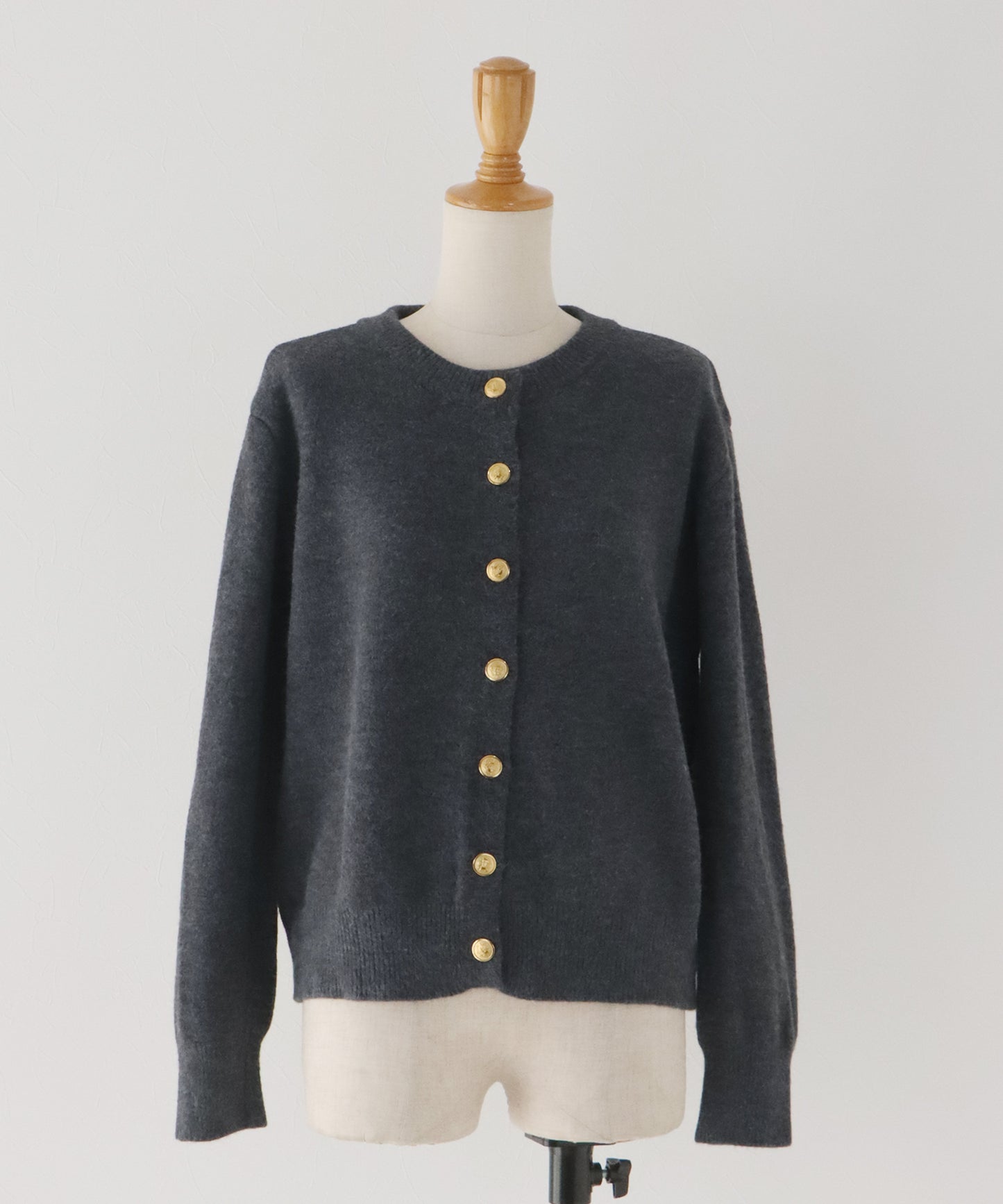 【早割5％OFF】金ボタンクルーネックカーディガン