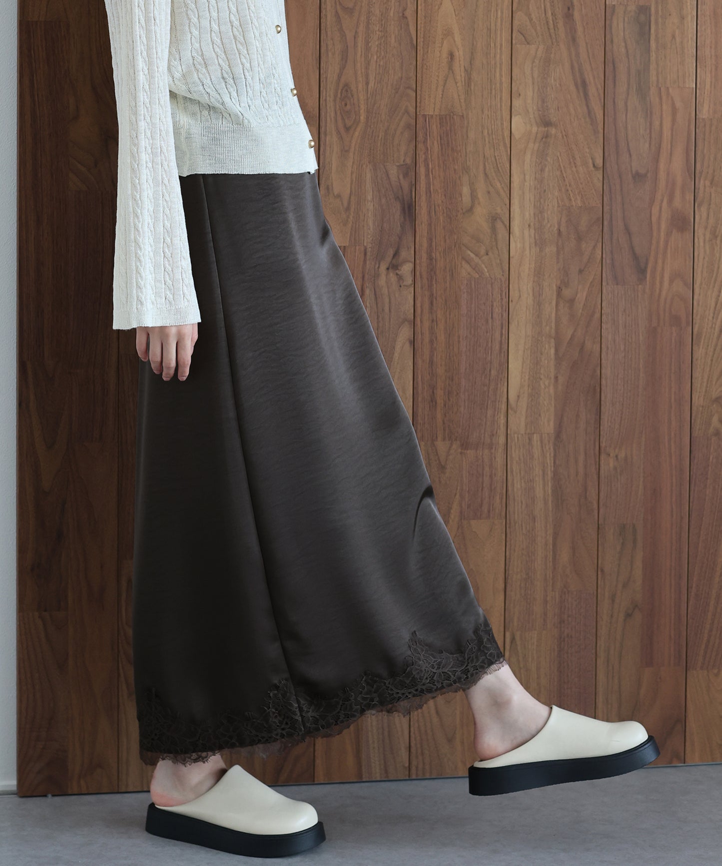 【早割5％OFF】ヘムレースサテンスカート