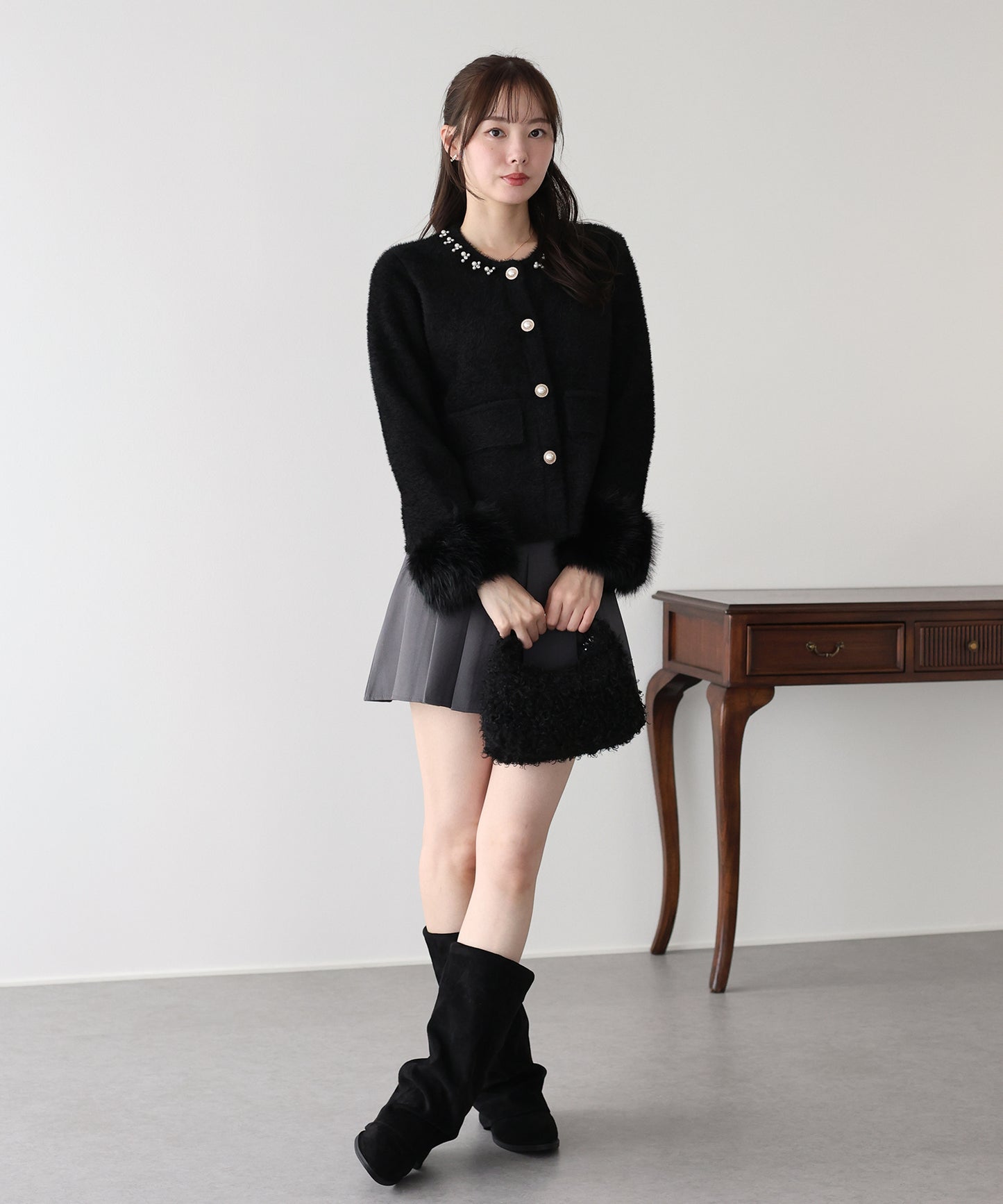 【早割5％OFF】袖ファーパールビジュージャケット