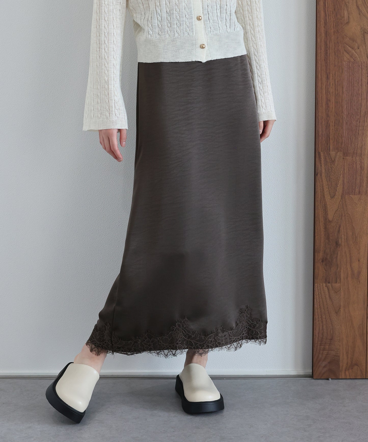 【早割5％OFF】ヘムレースサテンスカート