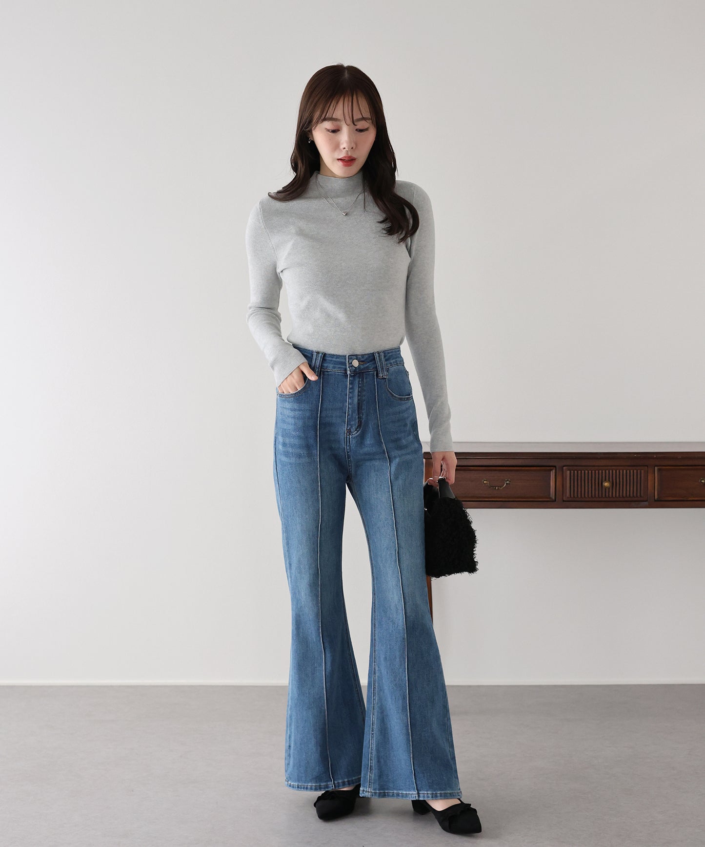 ウール混ベーシックハイネックニット