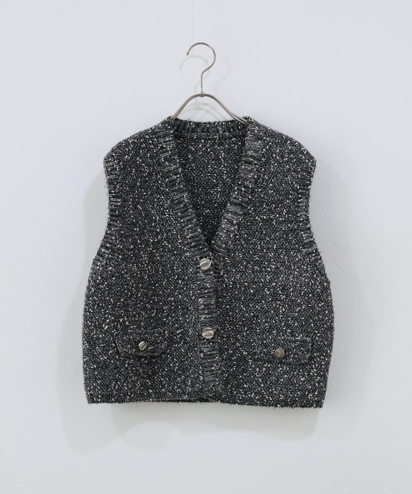 【早割5％OFF】ニュアンスボタンメランジニットベスト[ J by blue ]