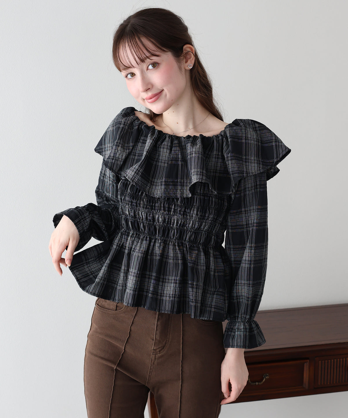 【早割5％OFF】《2サイズ展開》チェックオフショルダーブラウス【メール便】