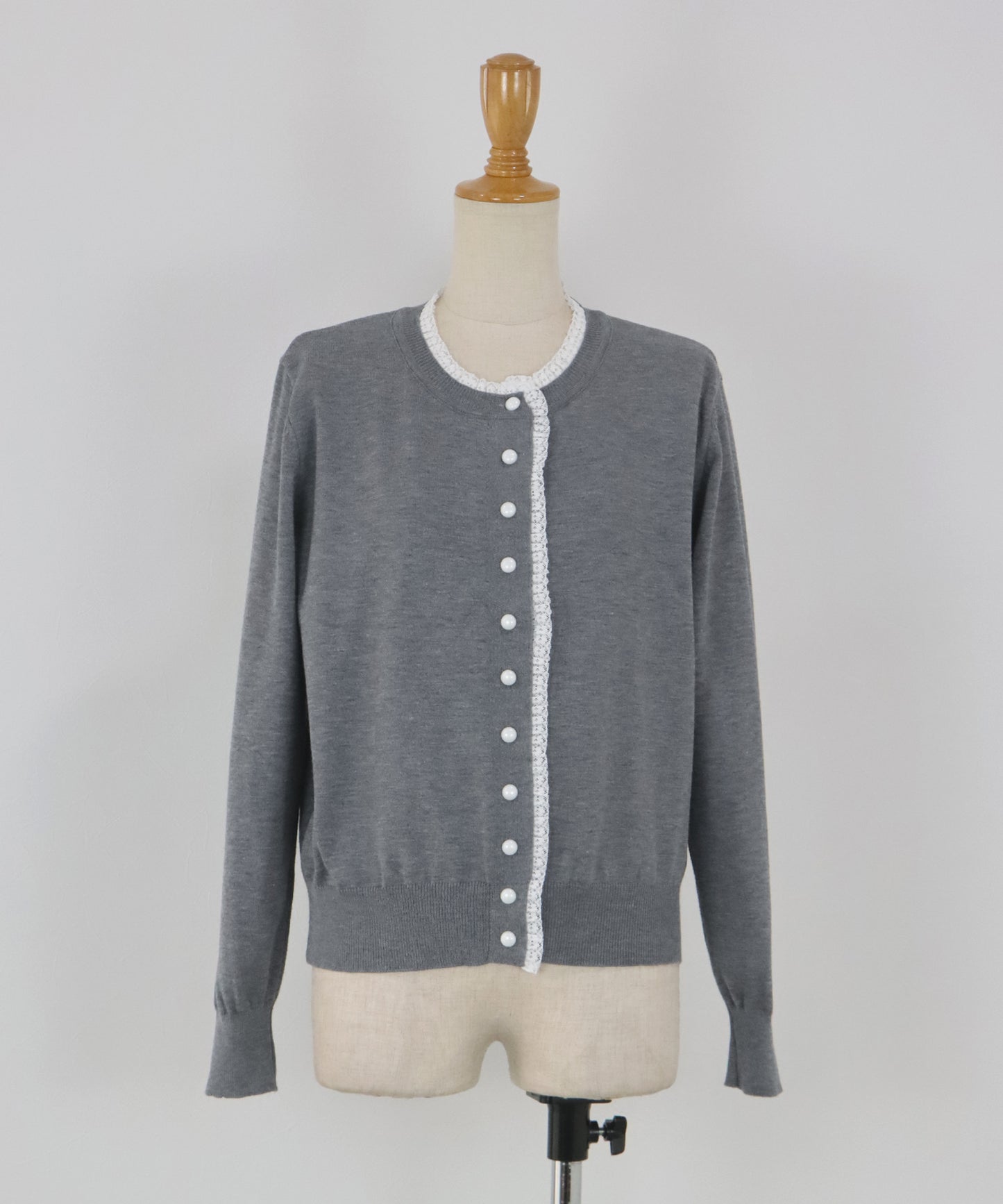 【早割5％OFF】レーストリムパールボタンカーディガン