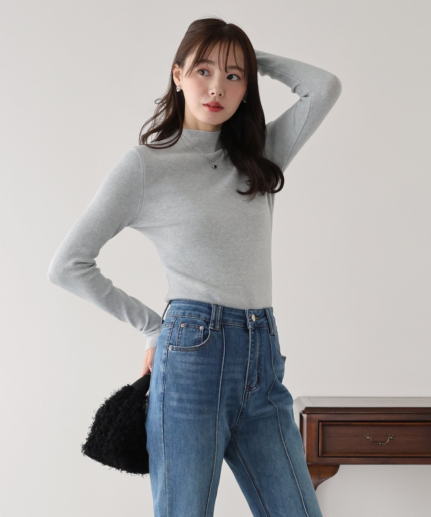 ウール混ベーシックハイネックニット