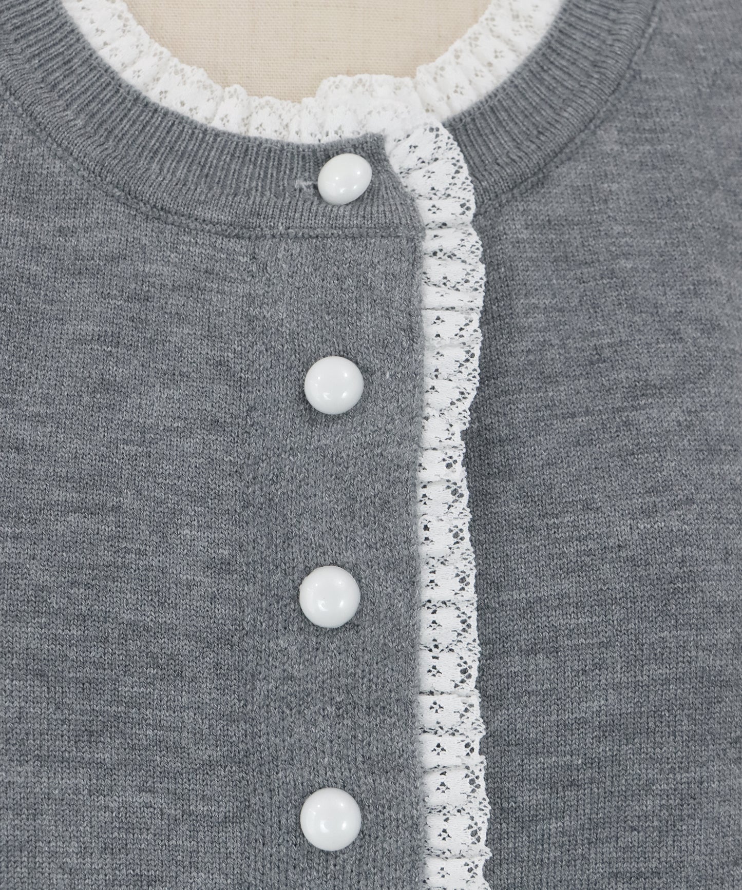 【早割5％OFF】レーストリムパールボタンカーディガン