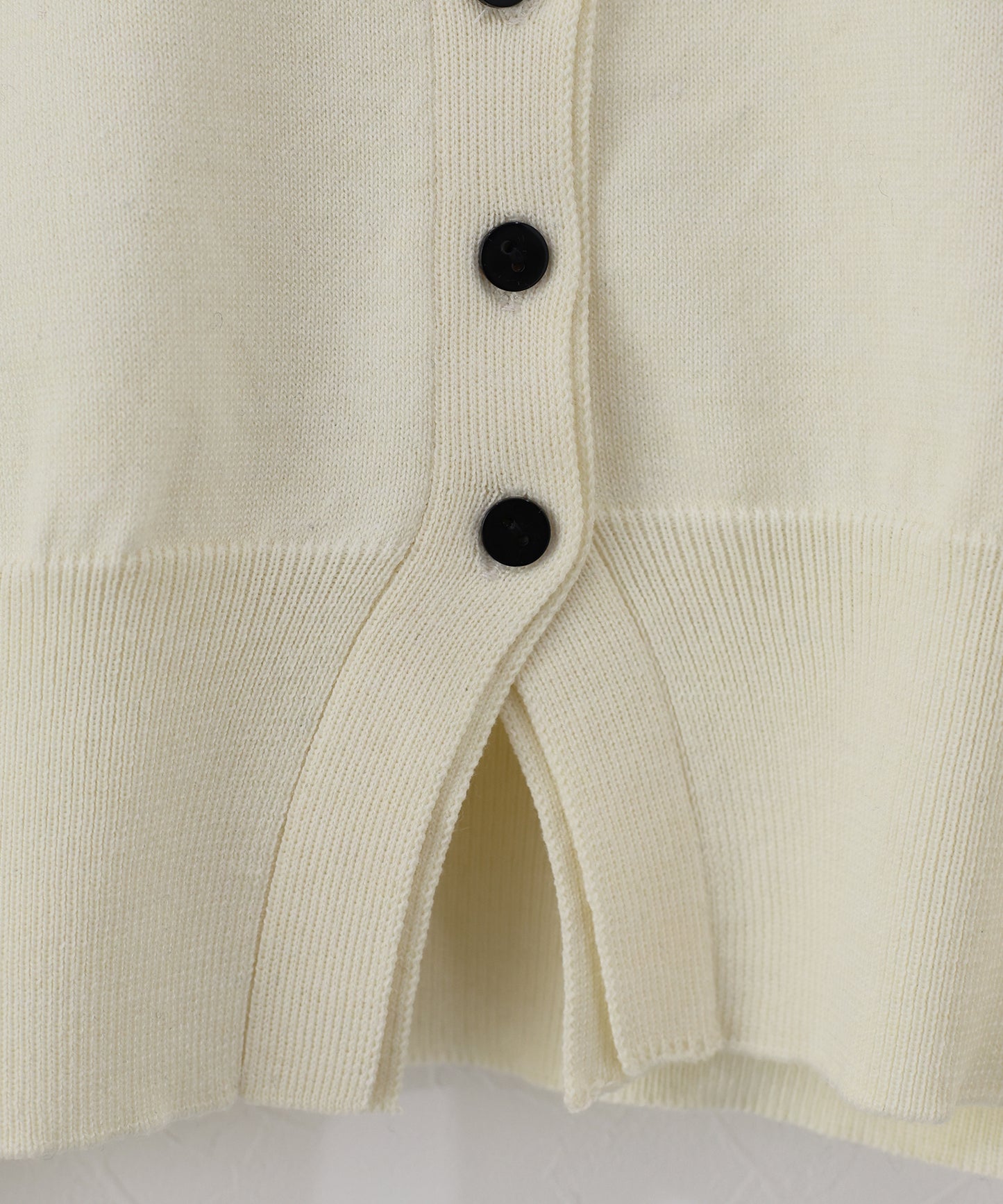 フェイクレイヤードニットカーディガン[ J by blue ]