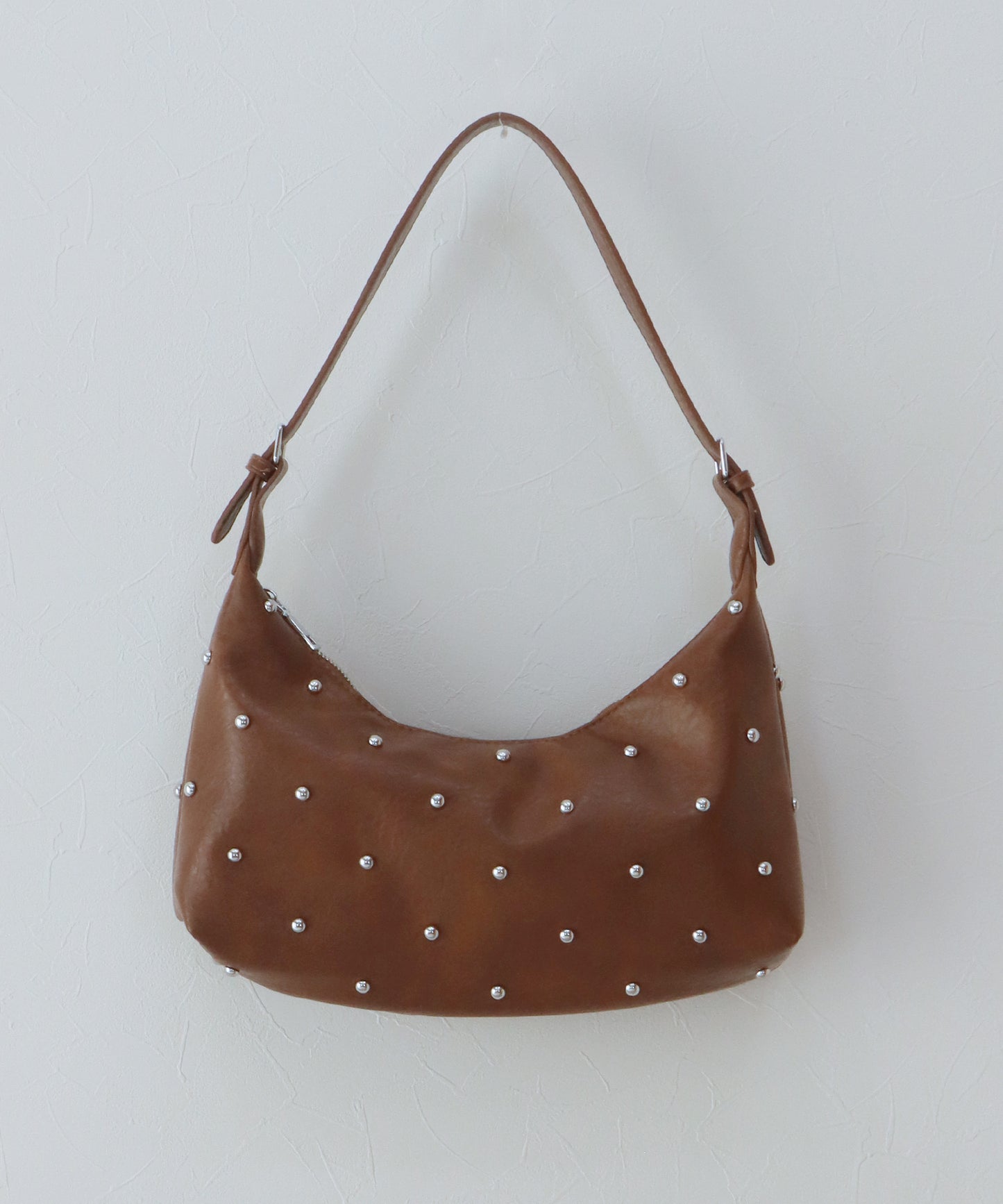 スタッズハンドバッグ