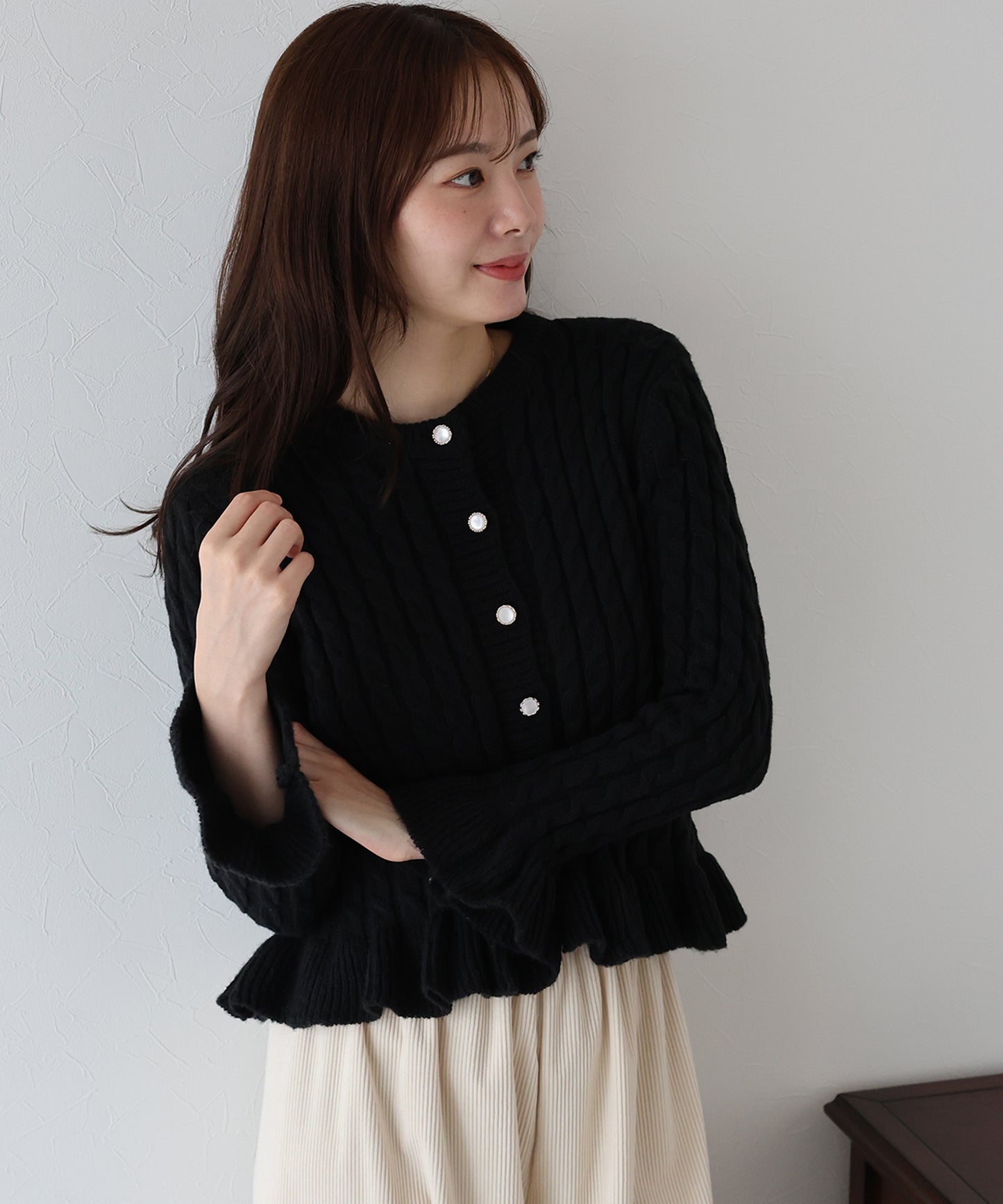 【早割5％OFF】ケーブルペプラムカーディガン