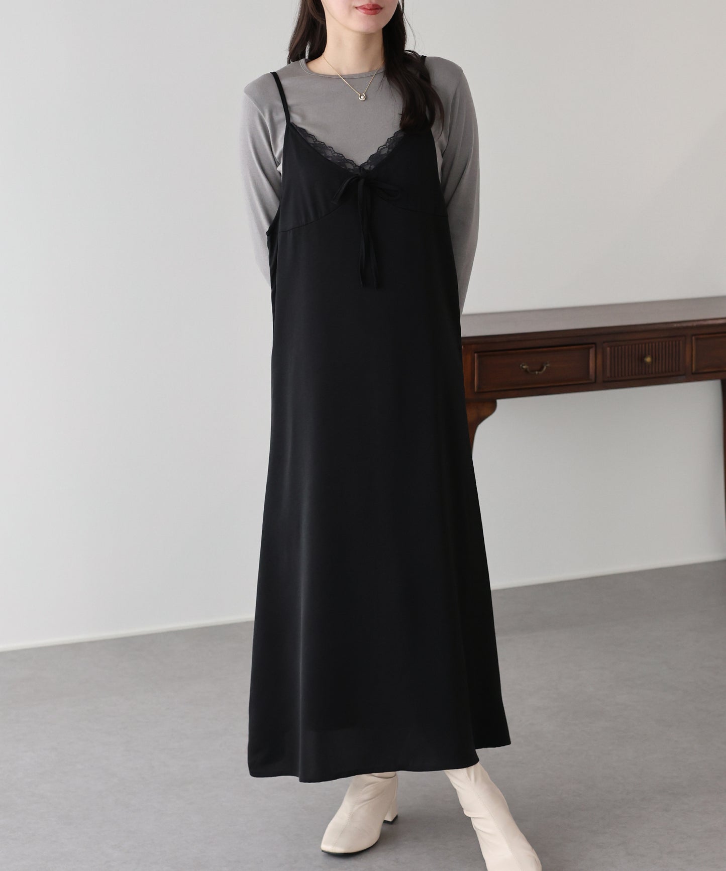 サテンレースキャミワンピース