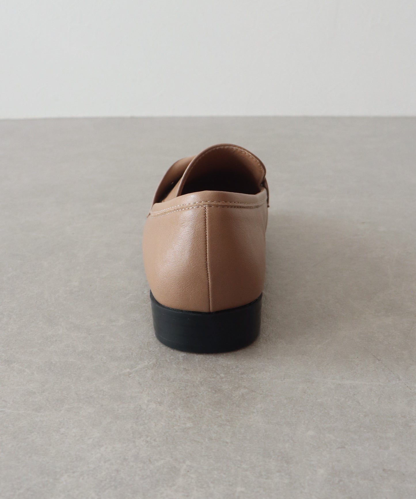 ゴールドモチーフローファー