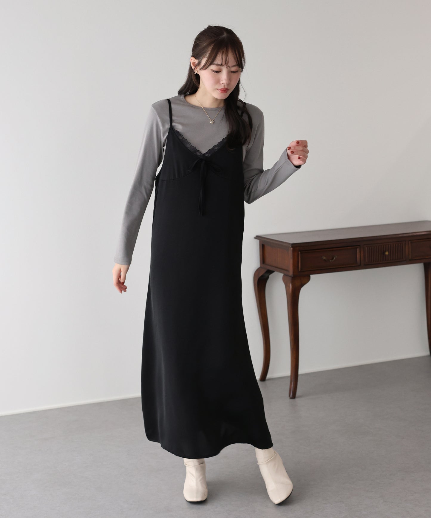 サテンレースキャミワンピース