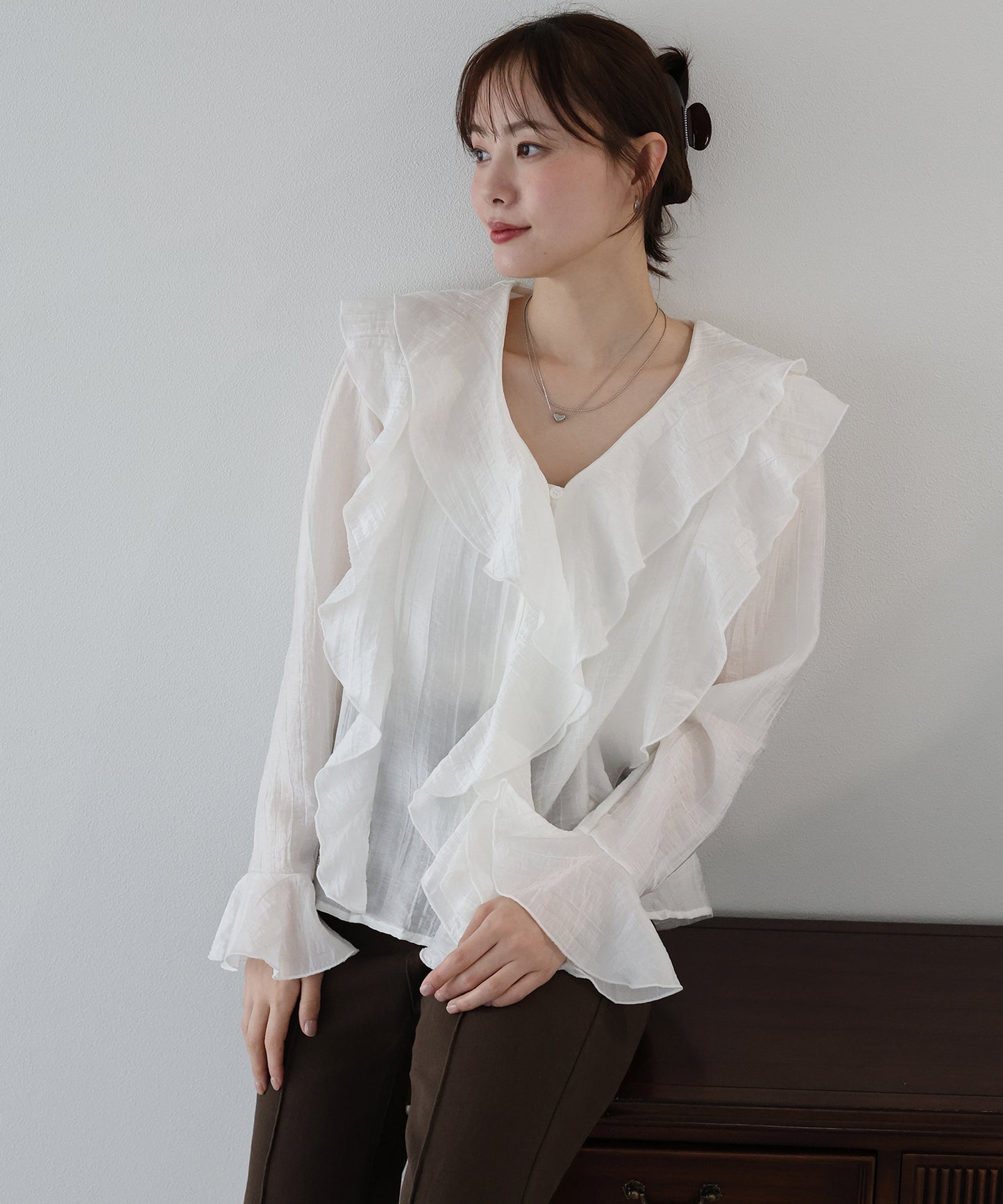 【早割5％OFF】フロントフリルブラウス【ネコポス】