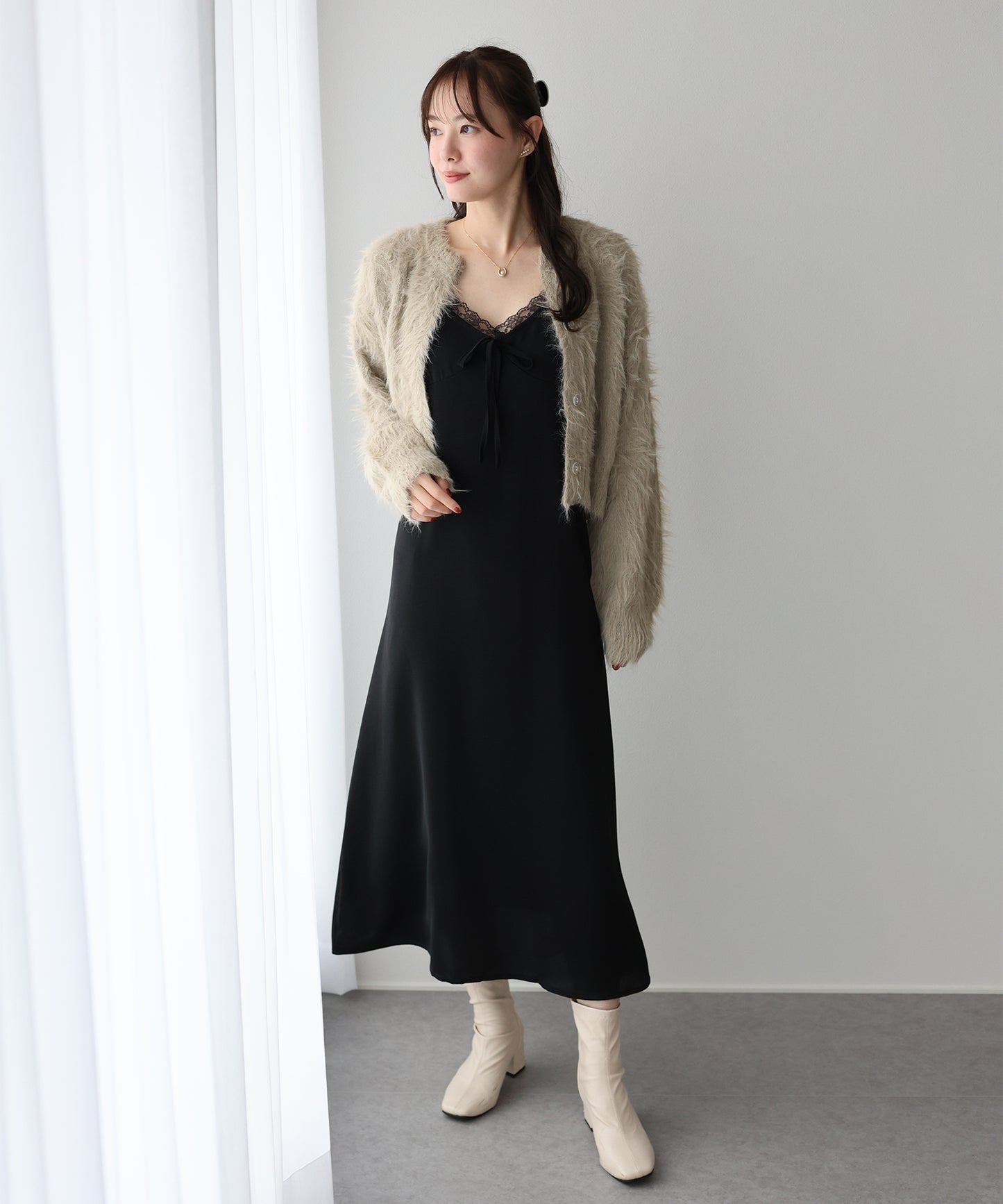 サテンレースキャミワンピース