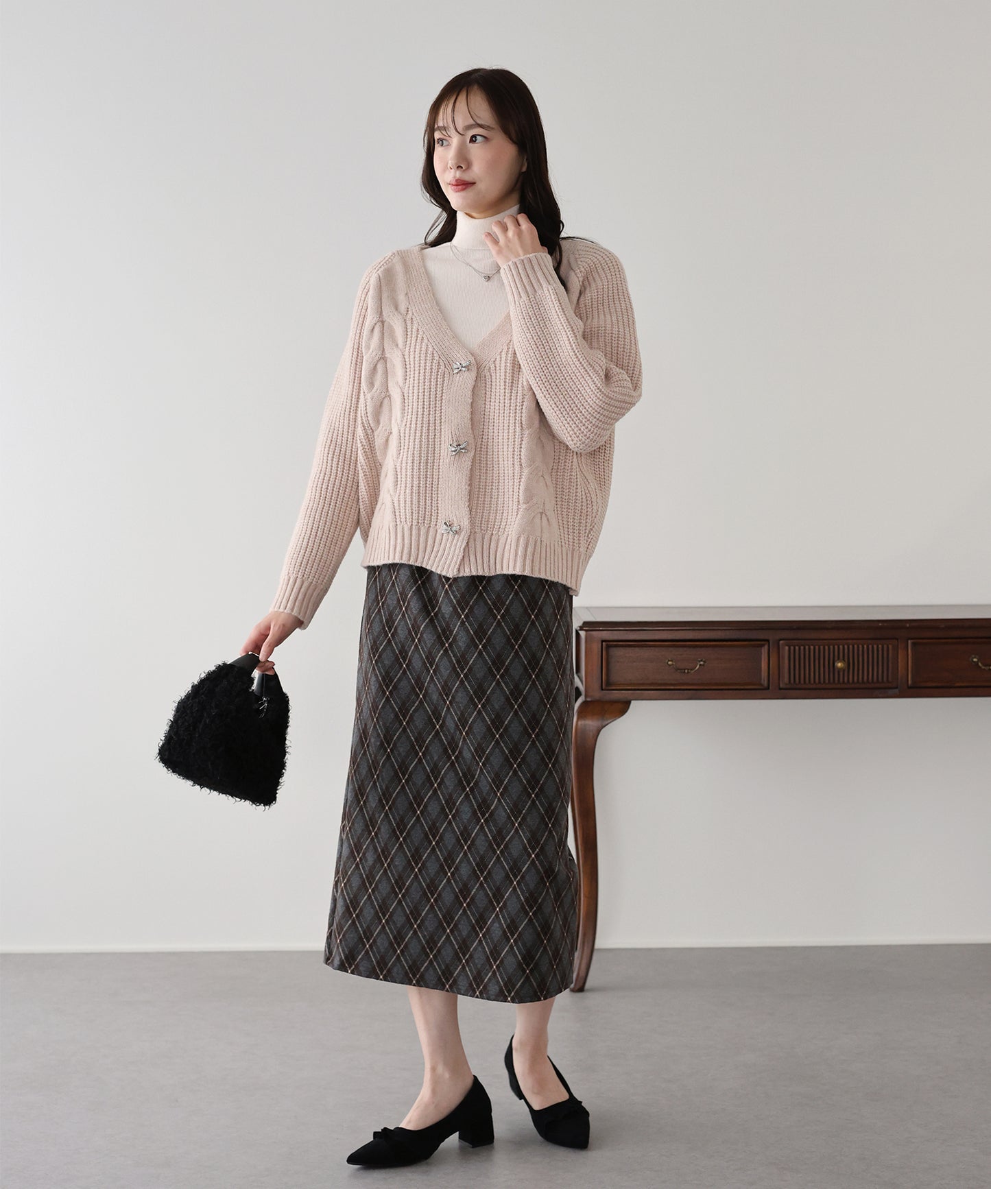 ビジューリボンボタンカーディガン