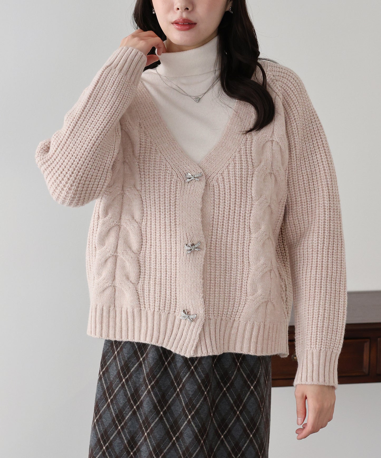 ビジューリボンボタンカーディガン