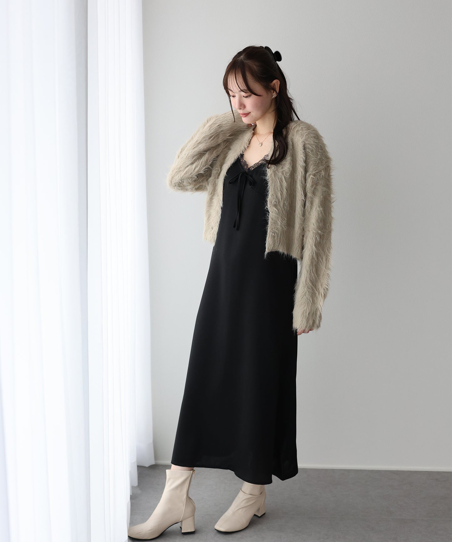 サテンレースキャミワンピース