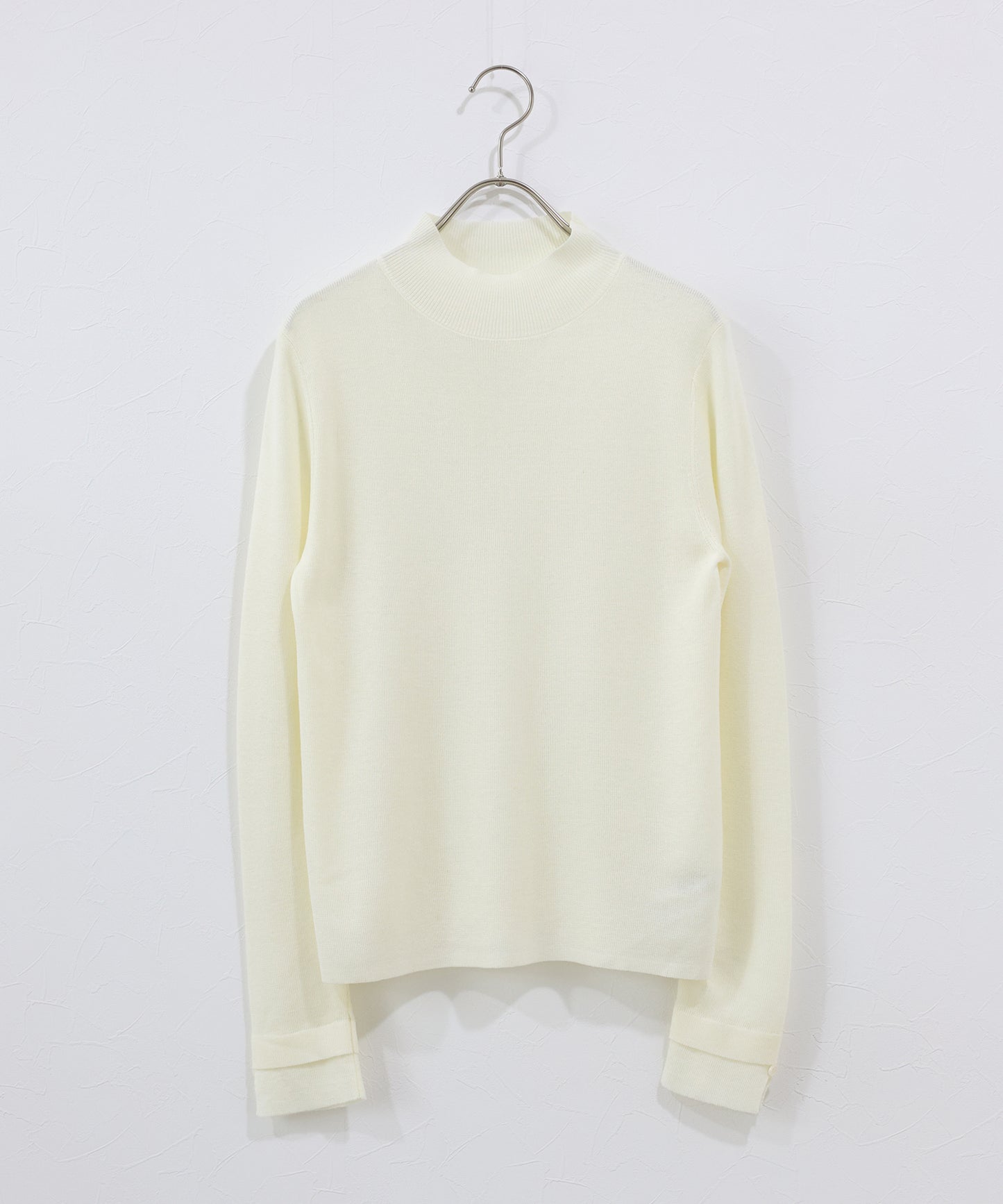 ハイネックニット[ J by blue ]