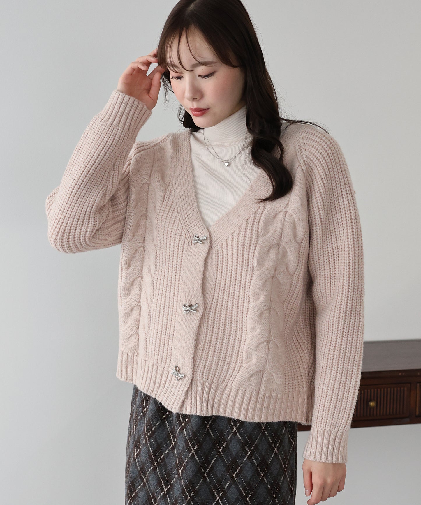 ビジューリボンボタンカーディガン