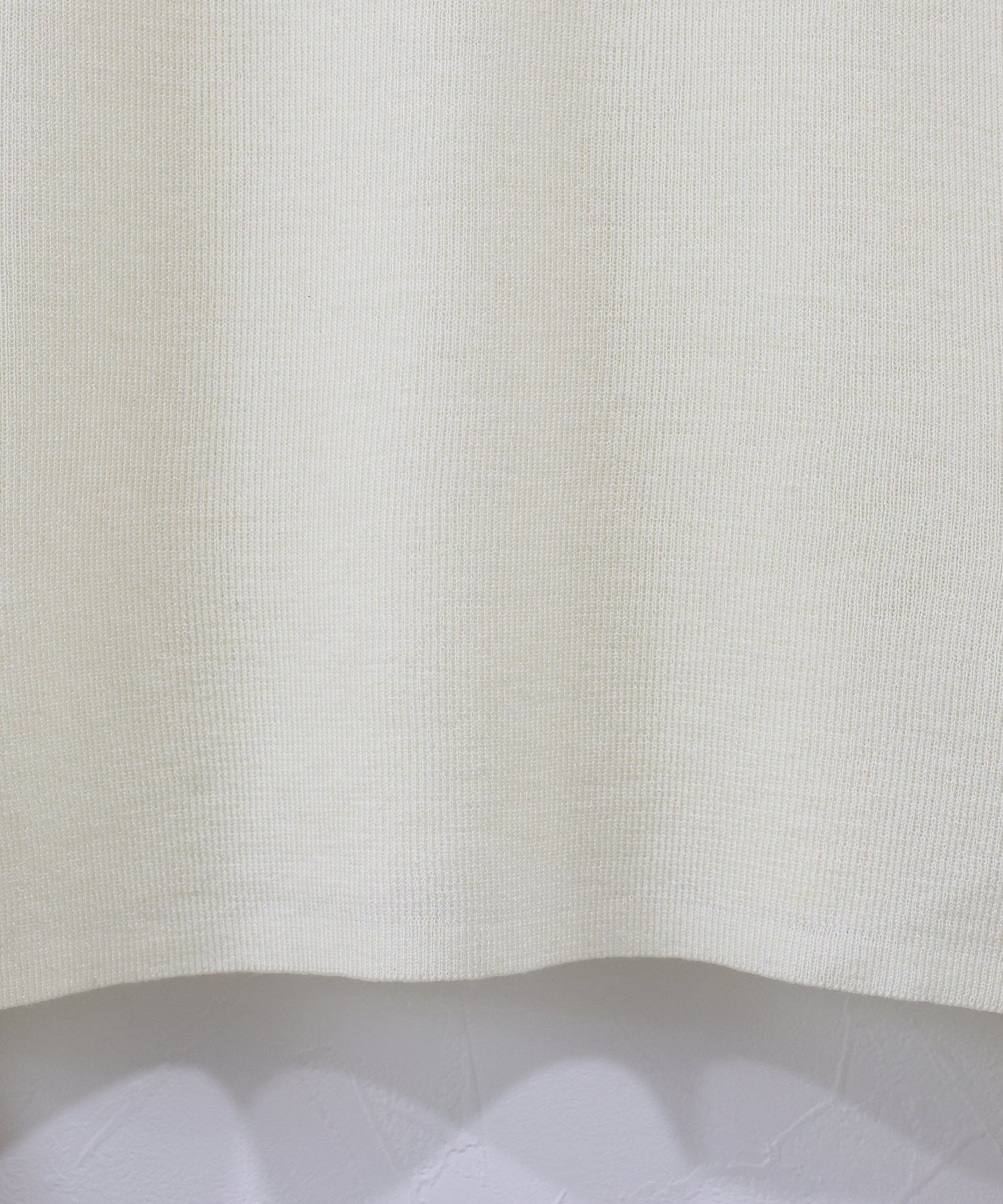 ハイネックニット[ J by blue ]