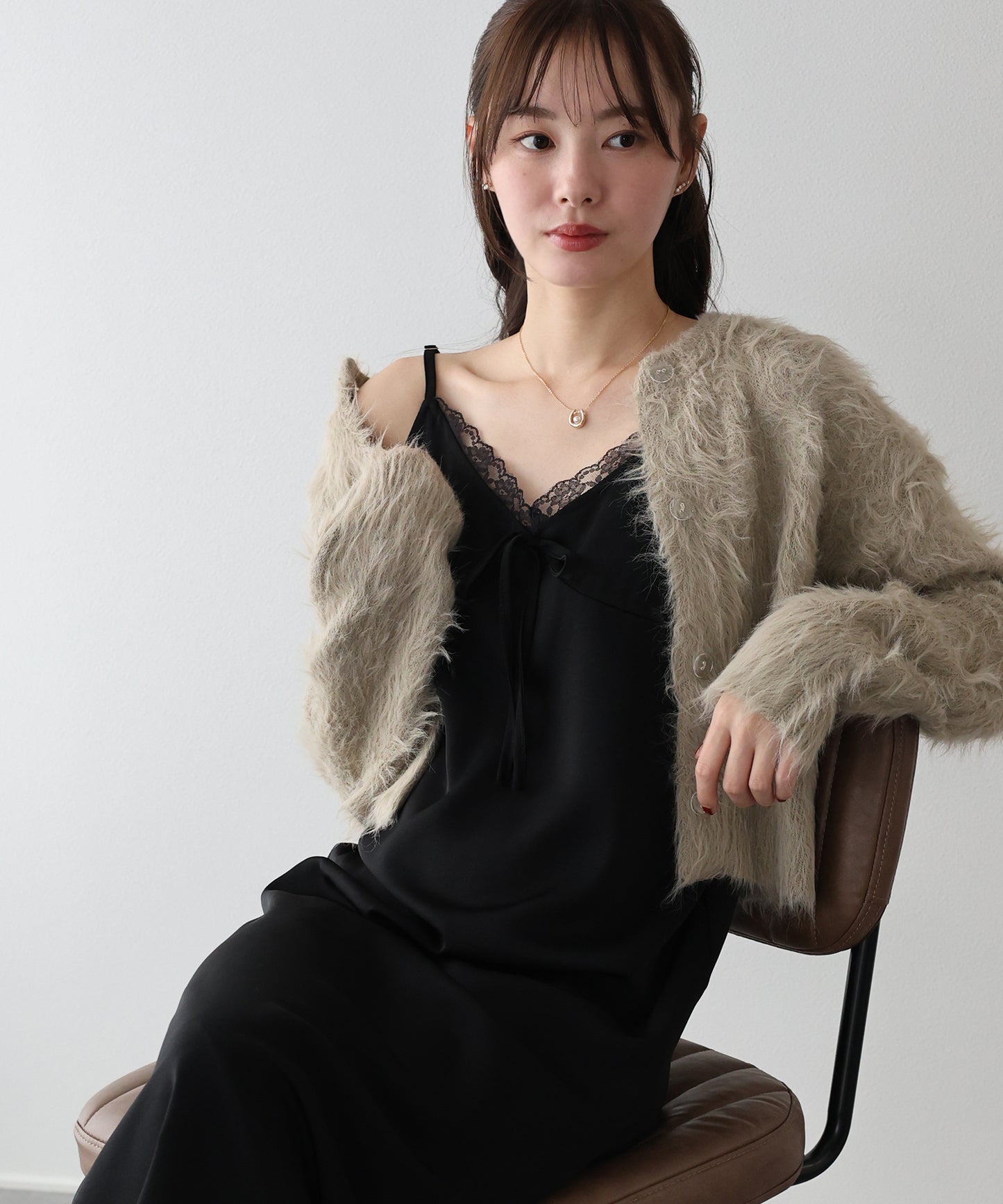 サテンレースキャミワンピース