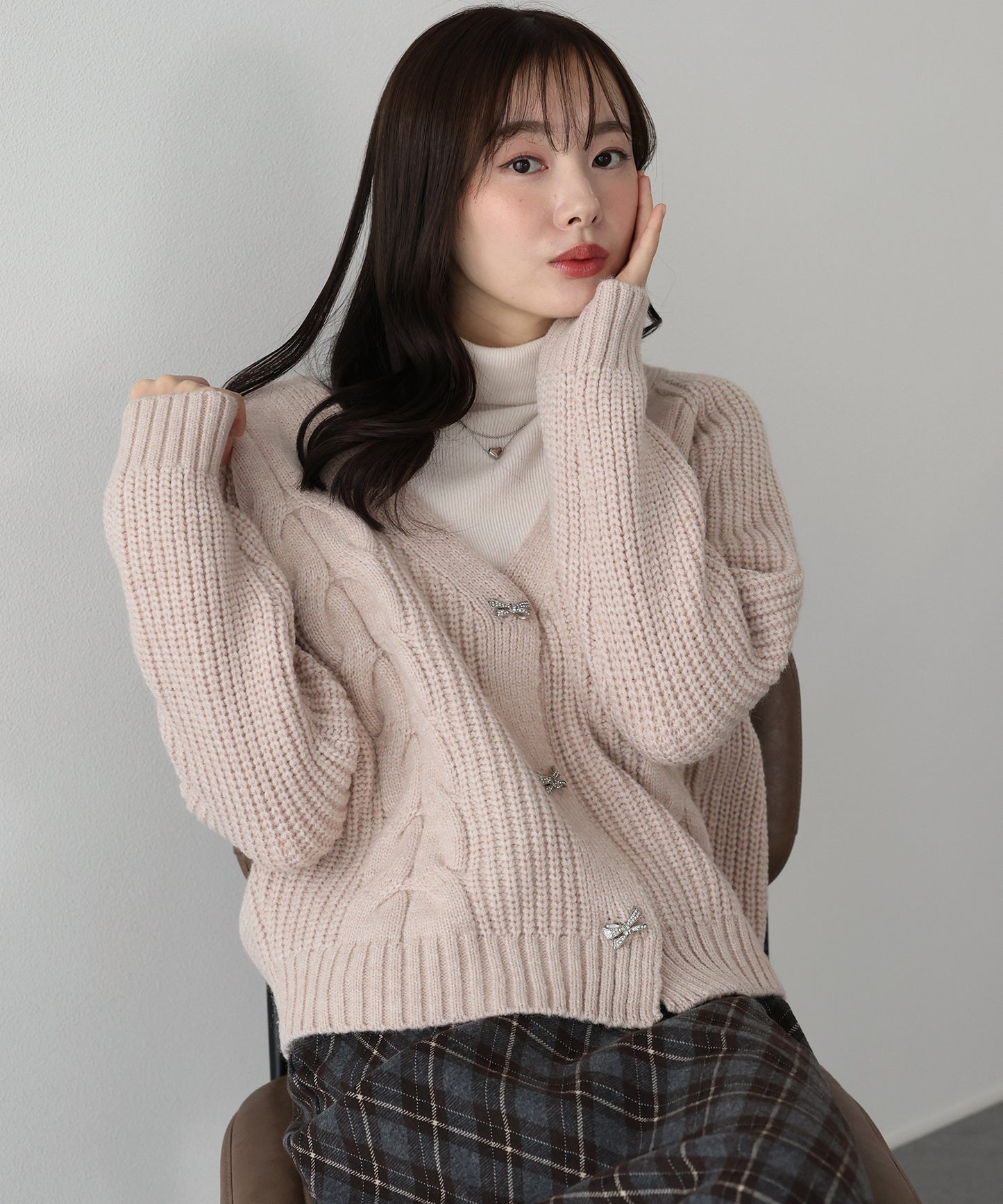 ビジューリボンボタンカーディガン