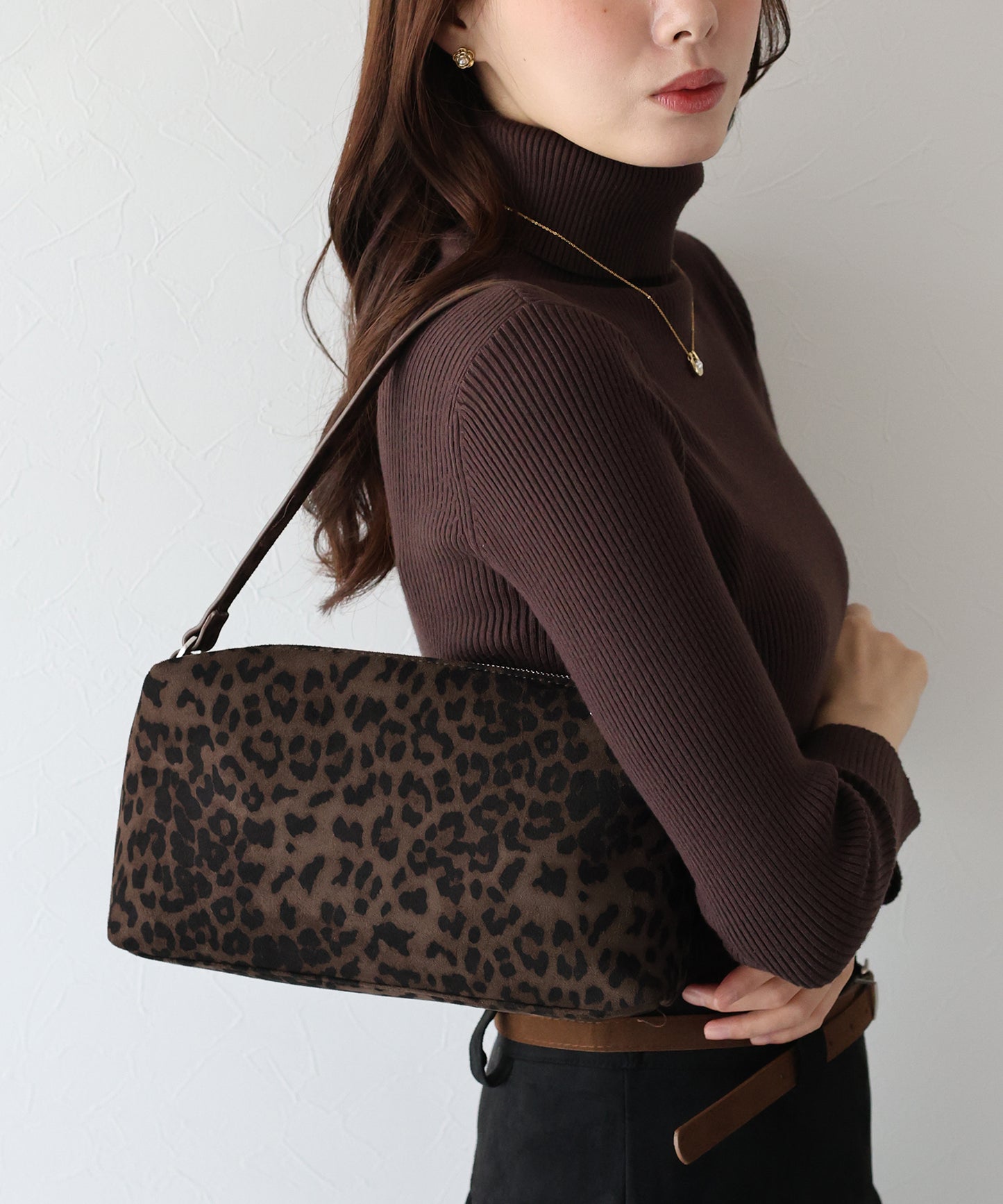 スウェードスクエアバッグ