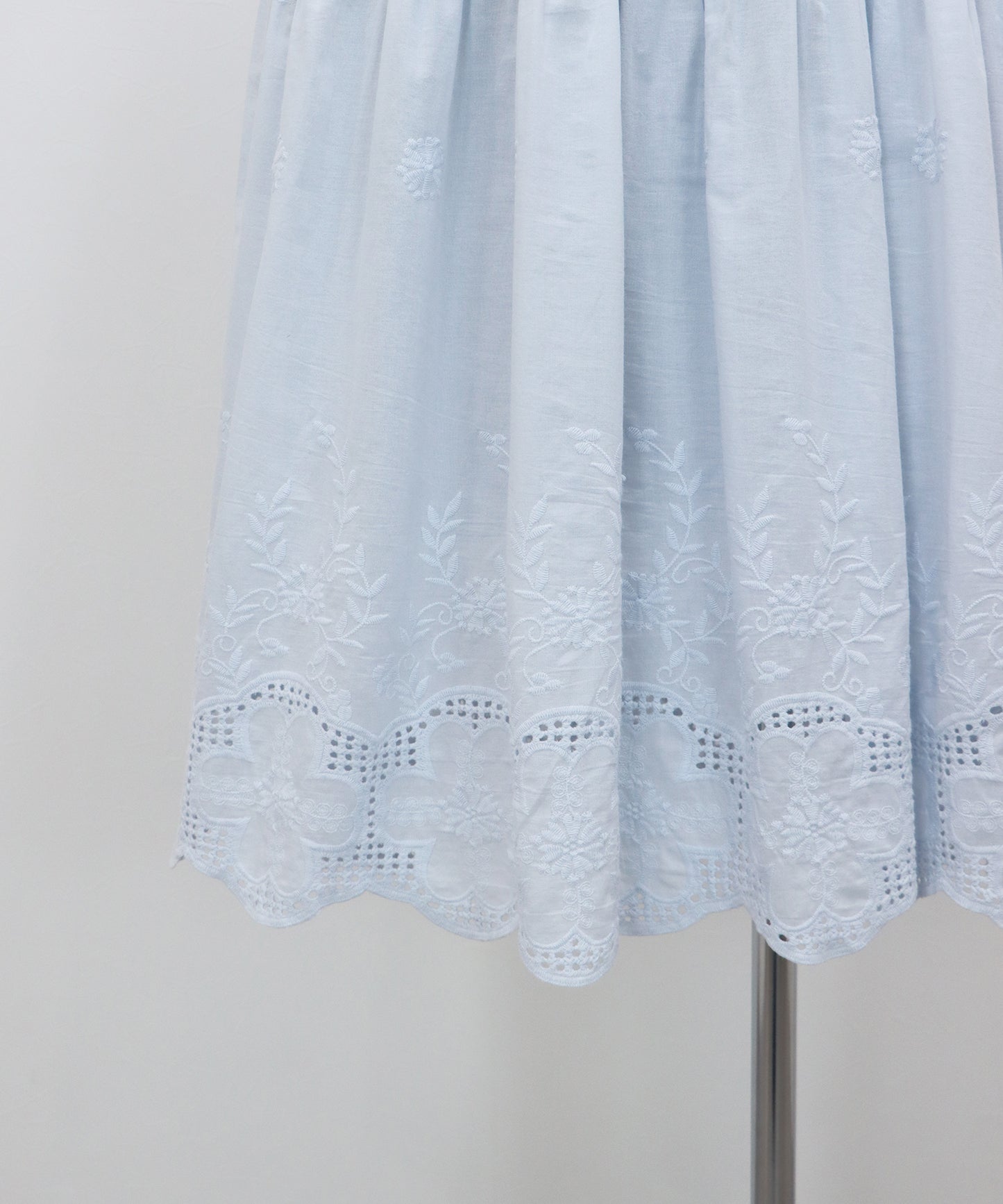 【早割5％OFF】コットンレースオフショルダーワンピース