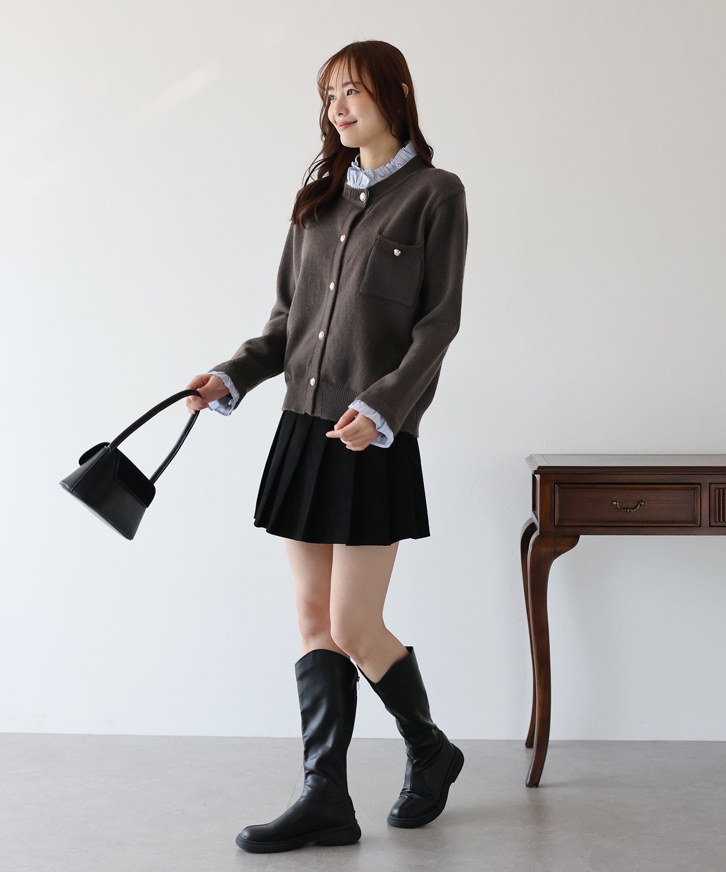 フリルシャツ襟カーディガン