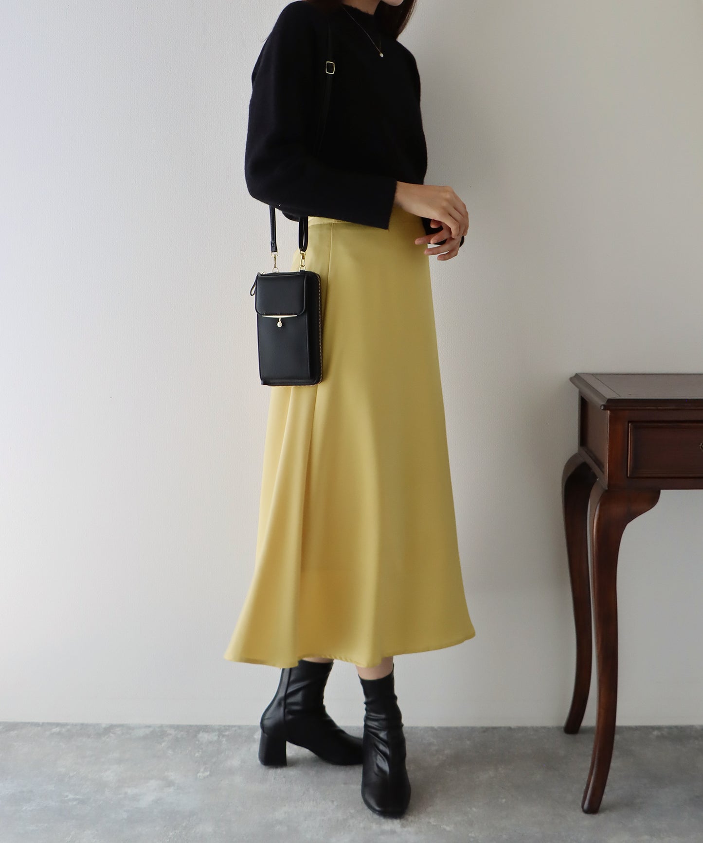 【SALE／50%OFF】サテンマーメイドスカート