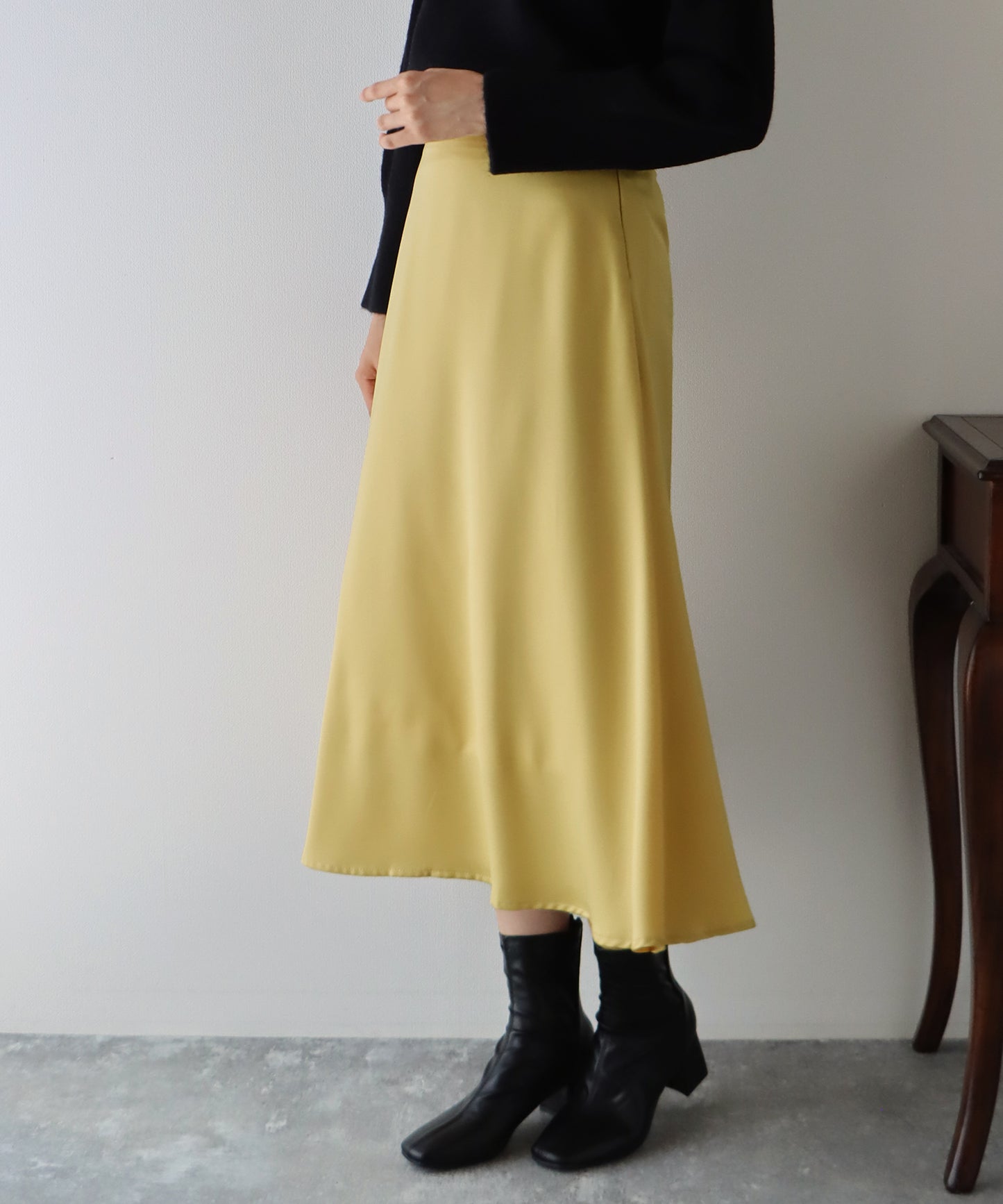 【SALE／50%OFF】サテンマーメイドスカート