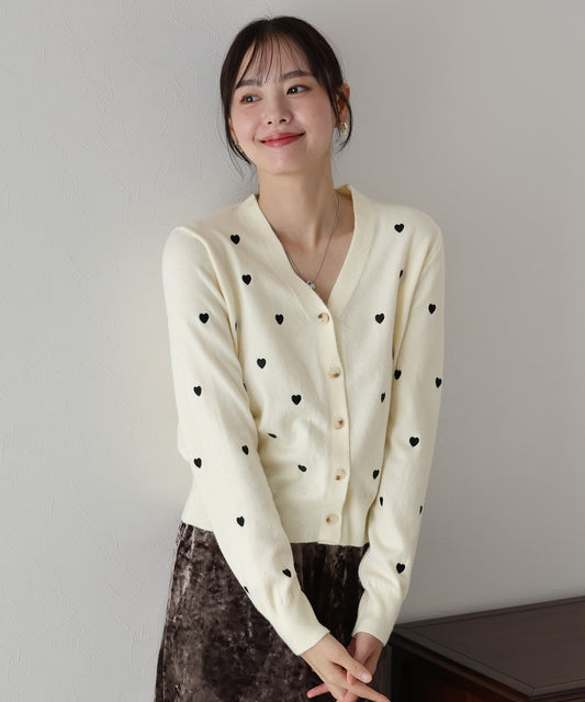 【SALE】ハート刺繍Vネックカーディガン