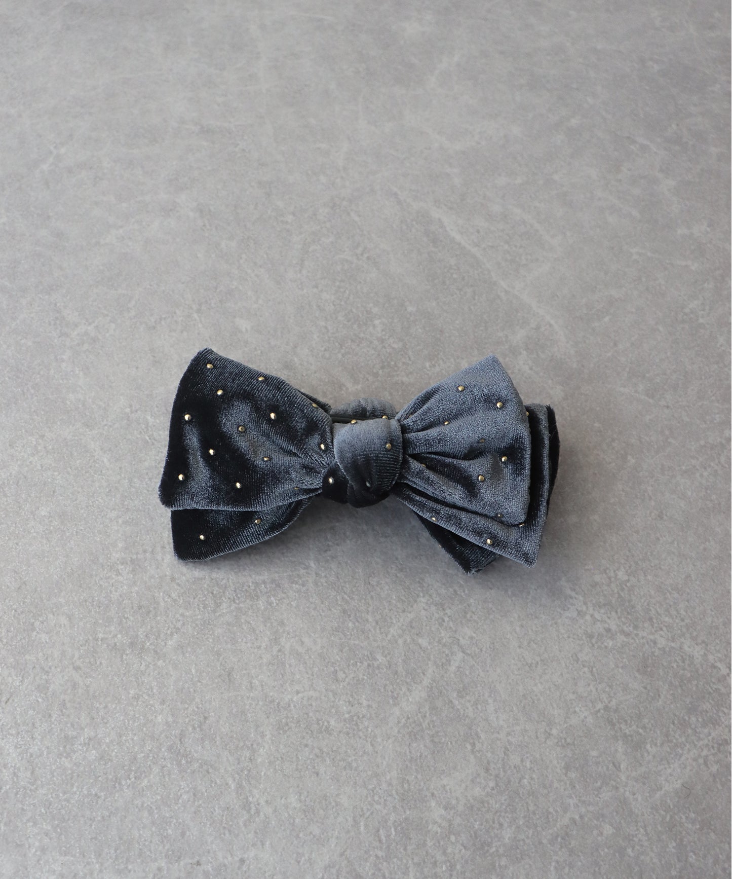 スタッズベロアバナナクリップ