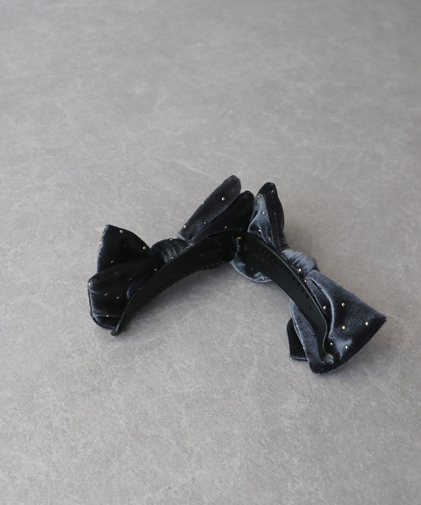 スタッズベロアバナナクリップ