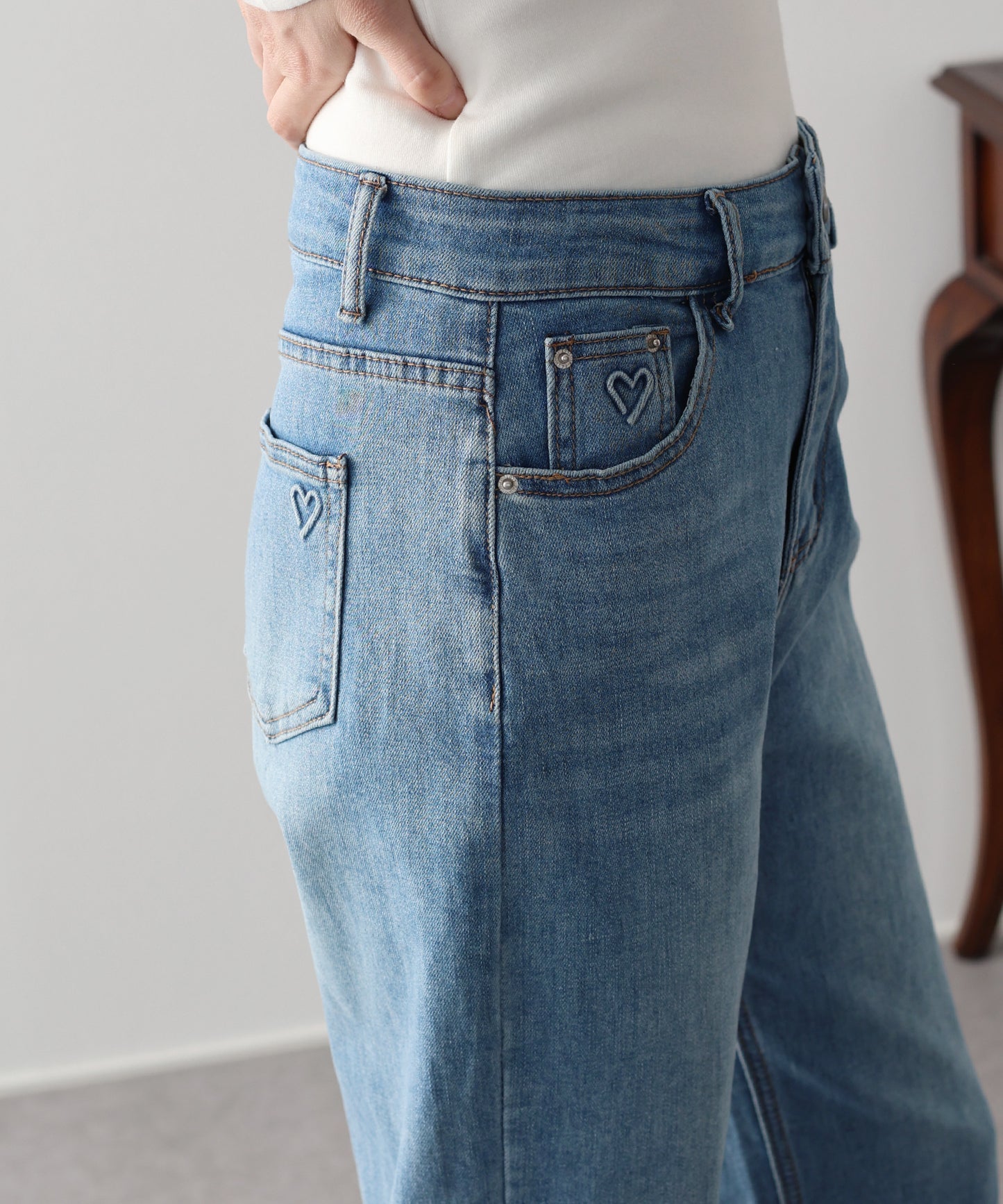 ハートエンボスデニムパンツ