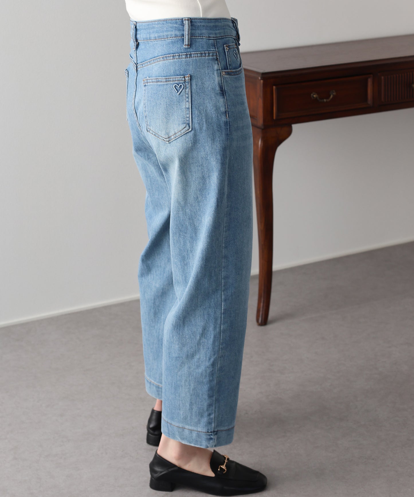 ハートエンボスデニムパンツ