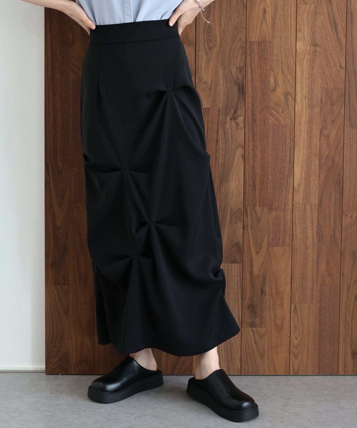 【早割5％OFF】ランダムタックIラインスカート