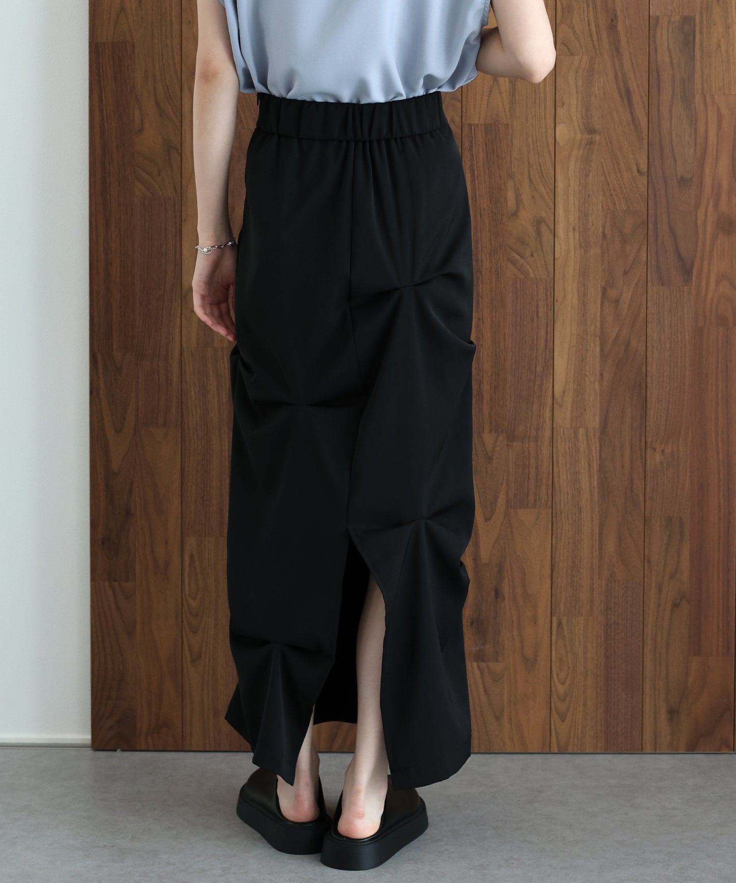 【早割5％OFF】ランダムタックIラインスカート