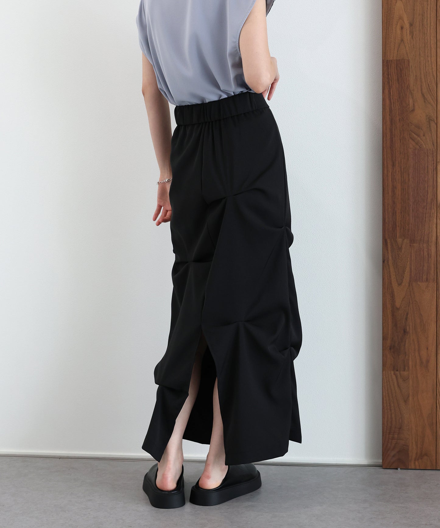 【早割5％OFF】ランダムタックIラインスカート