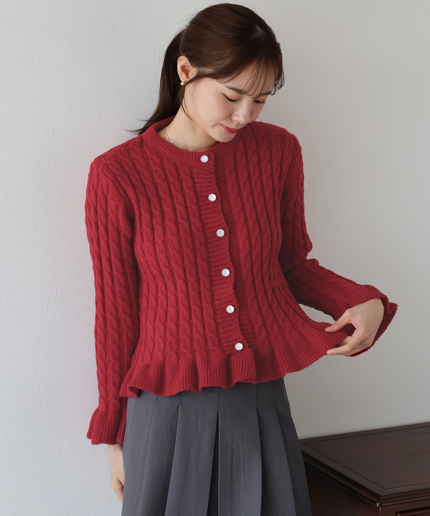 【早割5％OFF】ケーブルペプラムカーディガン