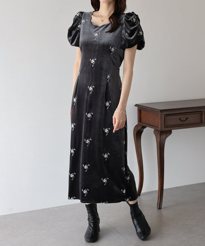 フラワー刺繍ハートネックベロアワンピース