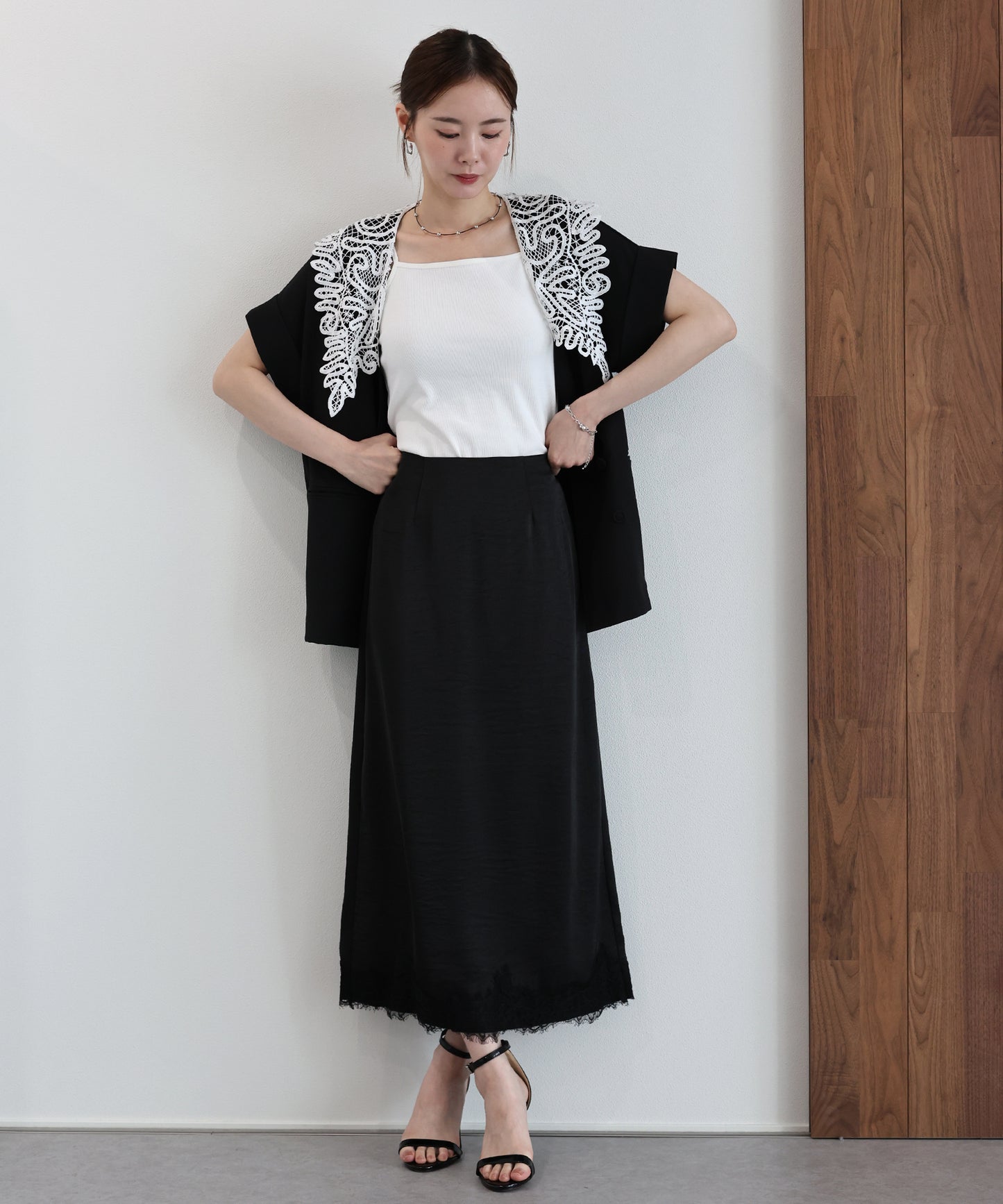 【早割5％OFF】ヘムレースサテンスカート