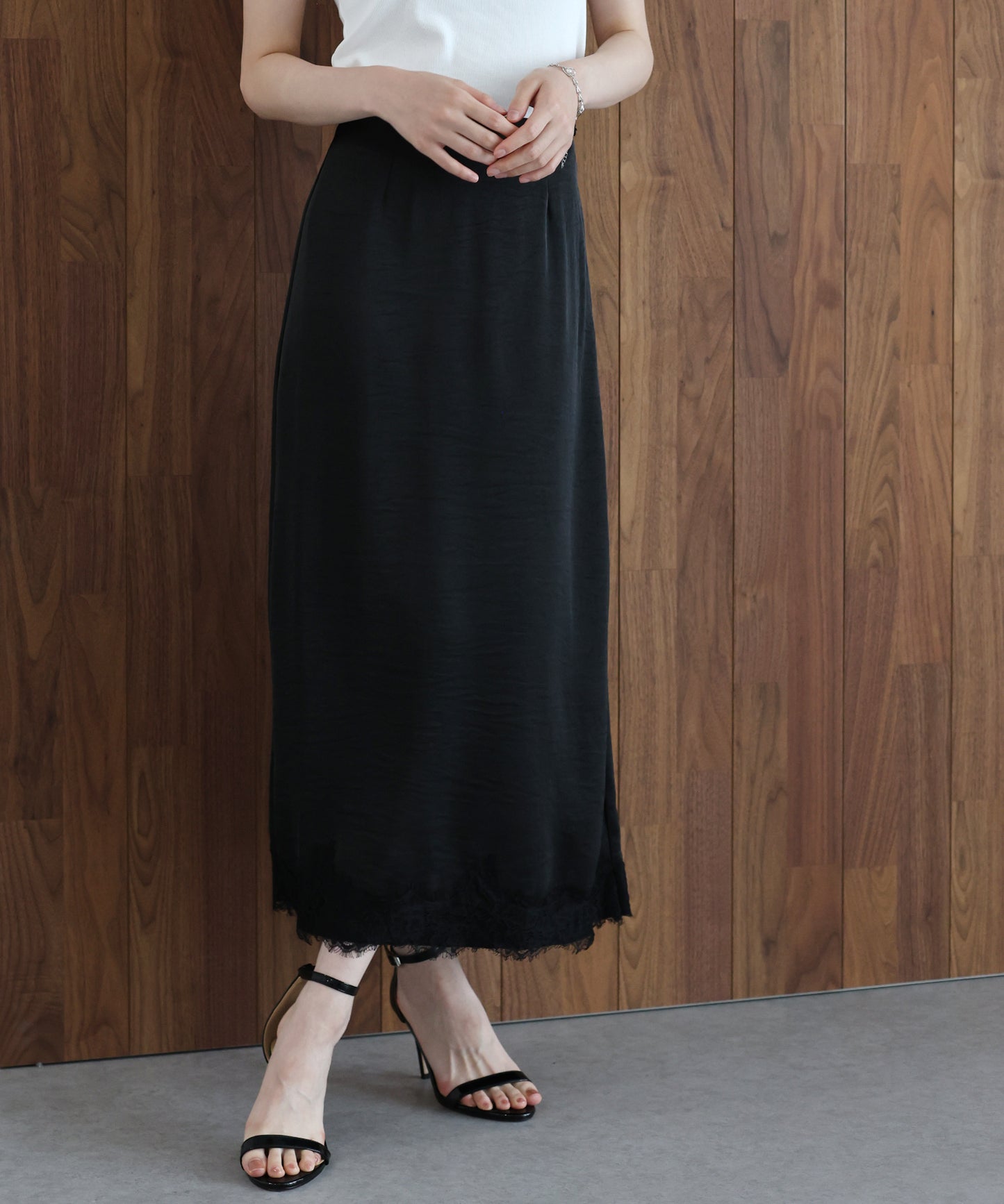 【早割5％OFF】ヘムレースサテンスカート