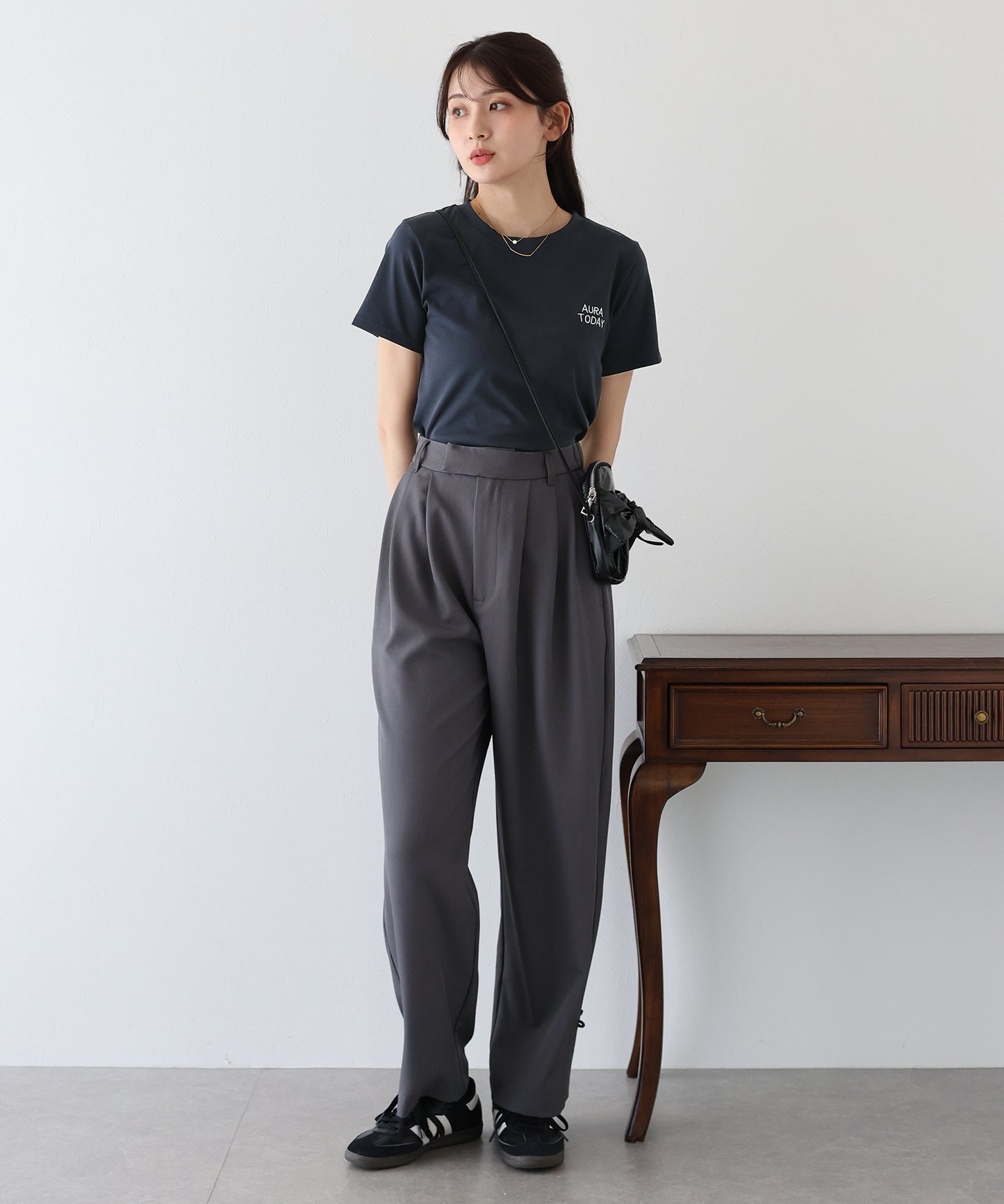【TIME SALE】ワンポイントロゴ刺繍Tシャツ【ネコポス】